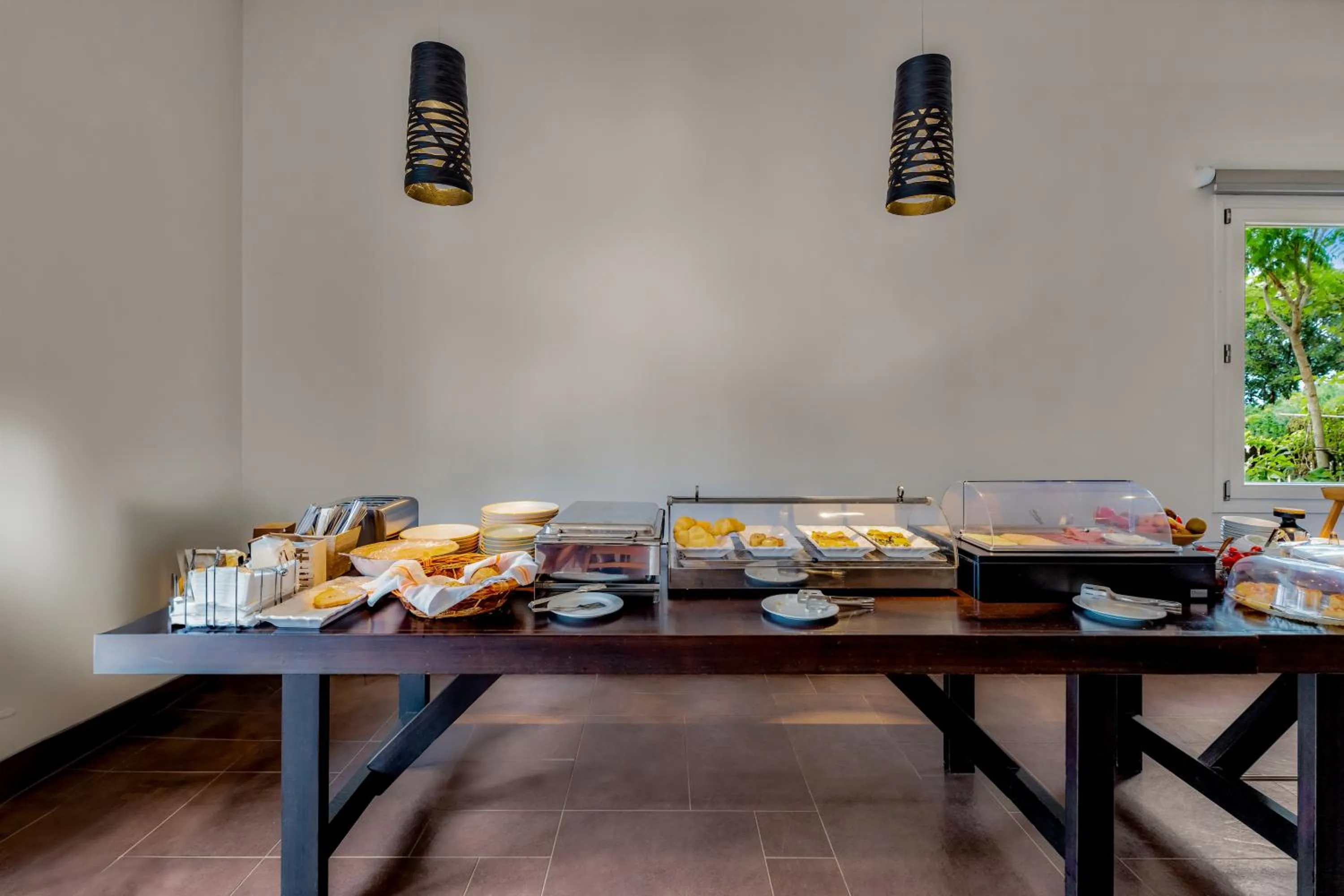 Food and drinks in Orizontes View Hotel