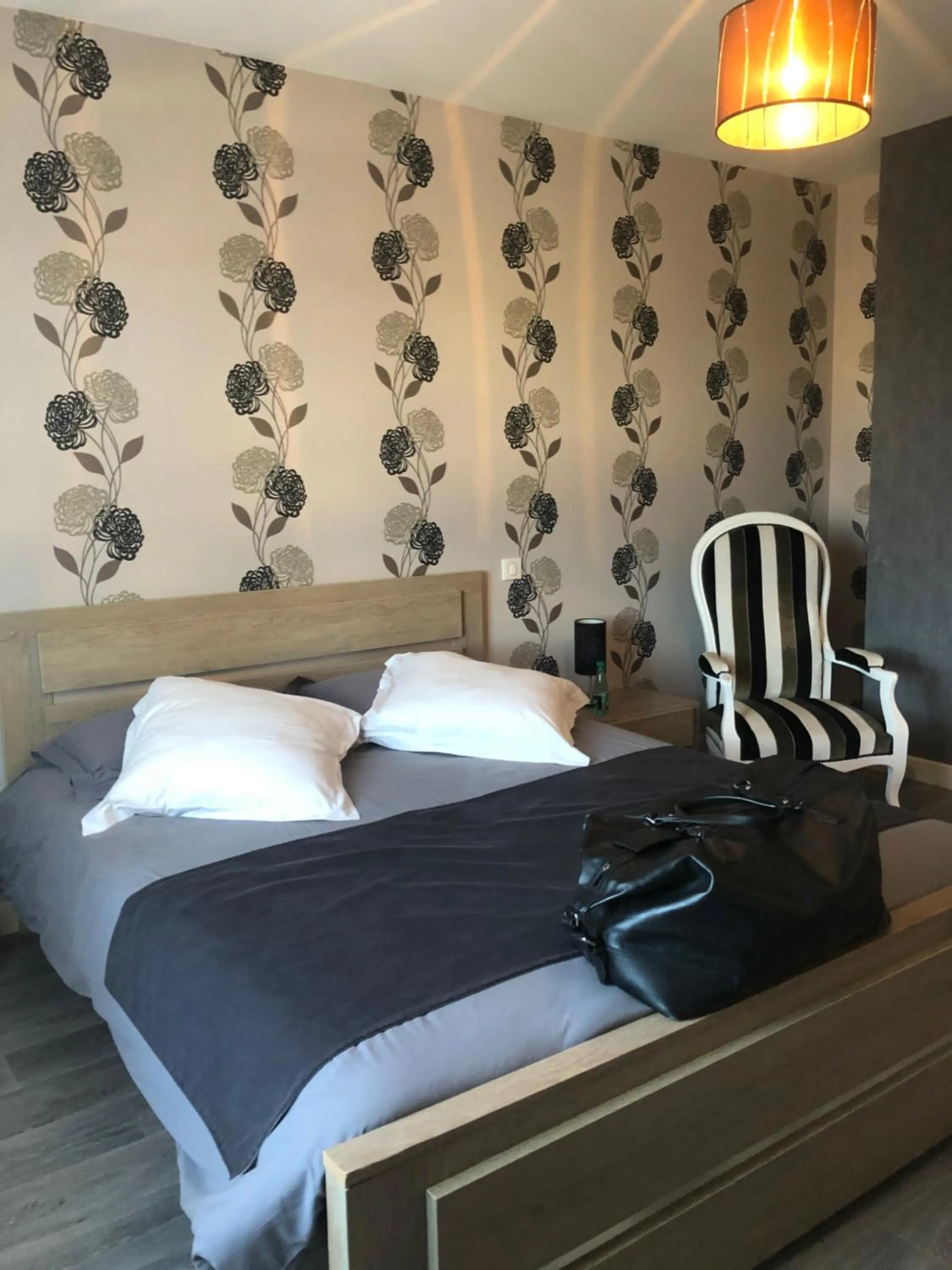 Bed in Maison d'hôtes La Colombelle