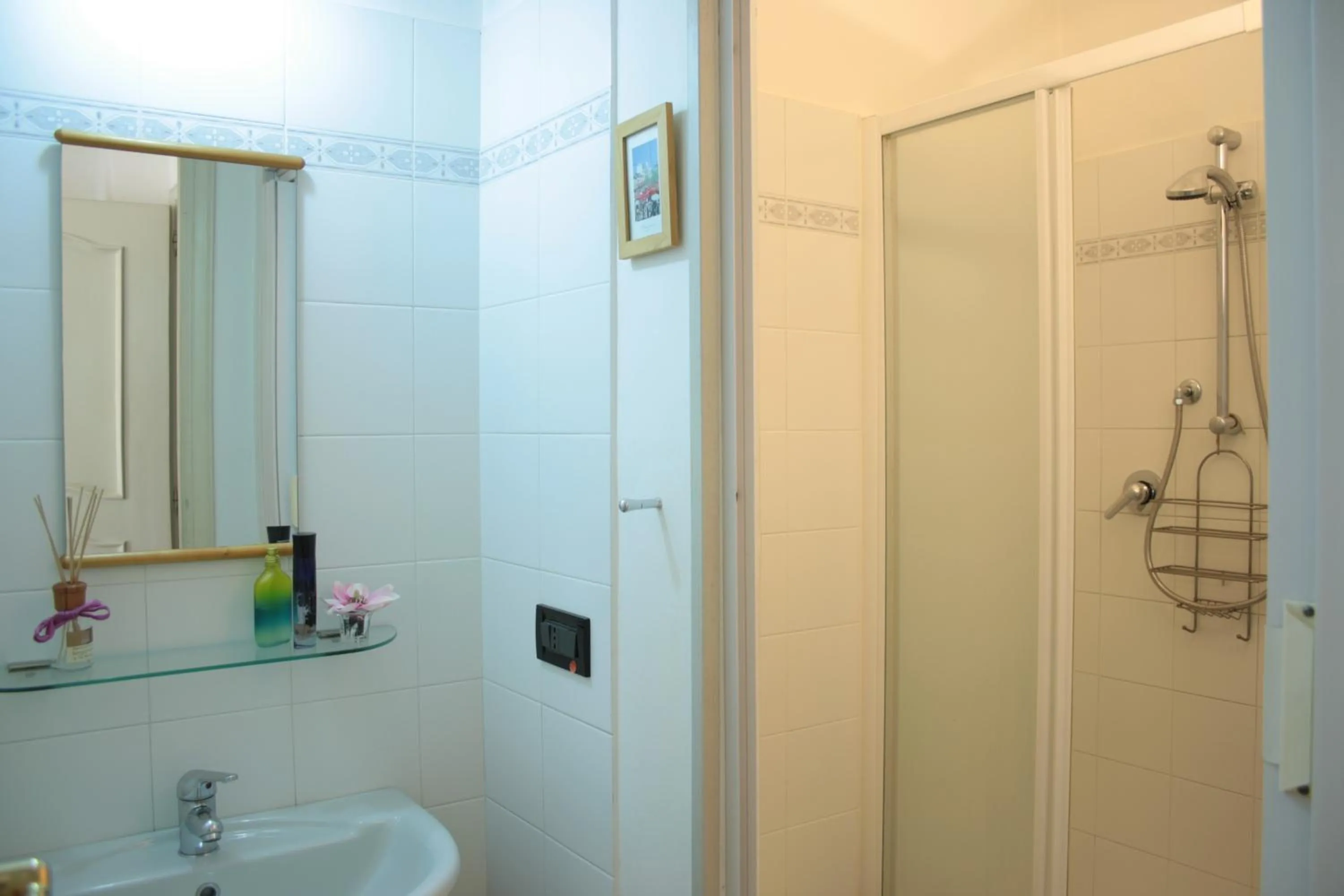 Shower in B&B A Casa Romar