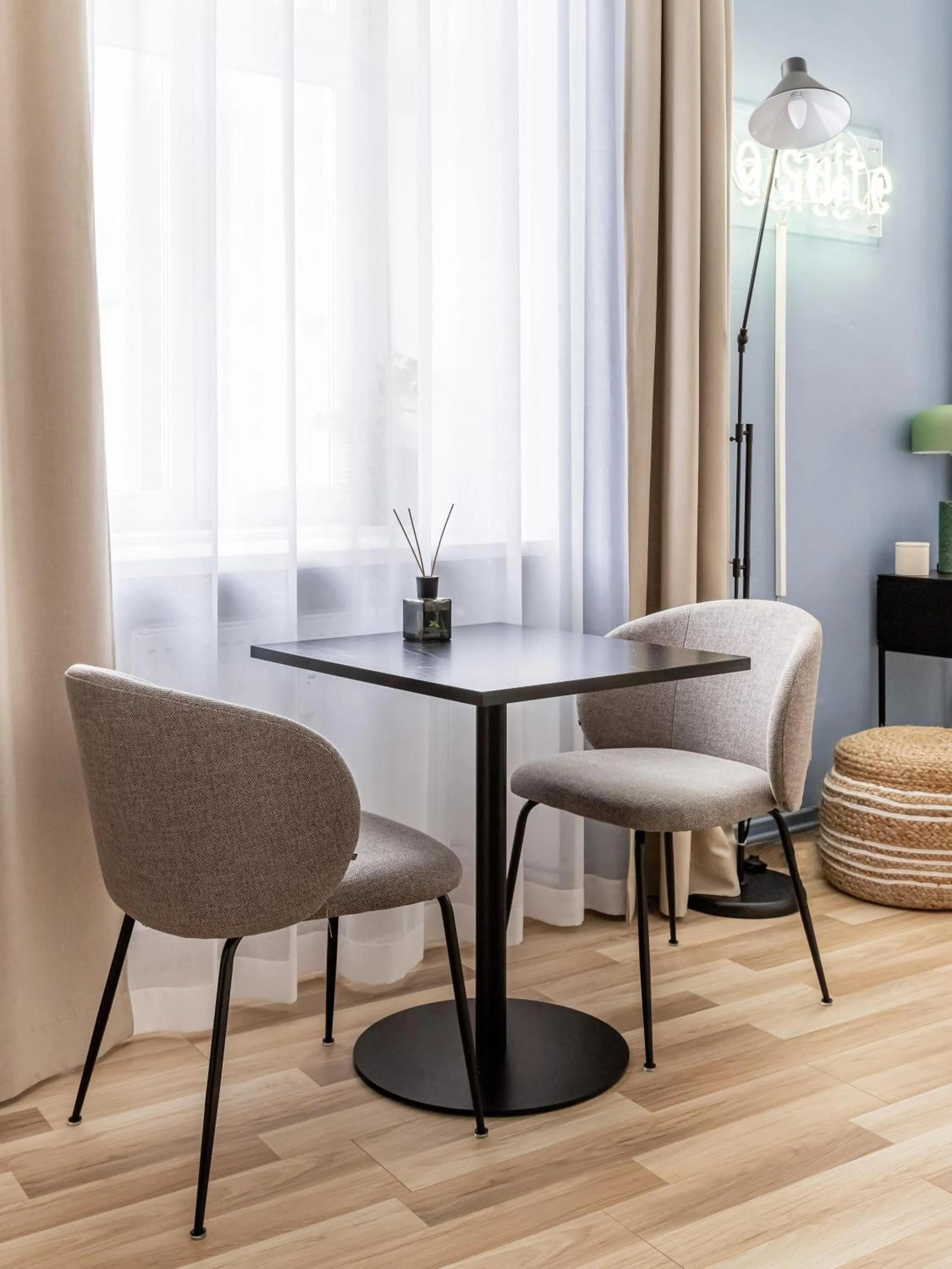 Seating area in Limehome Villach Kirchenplatz