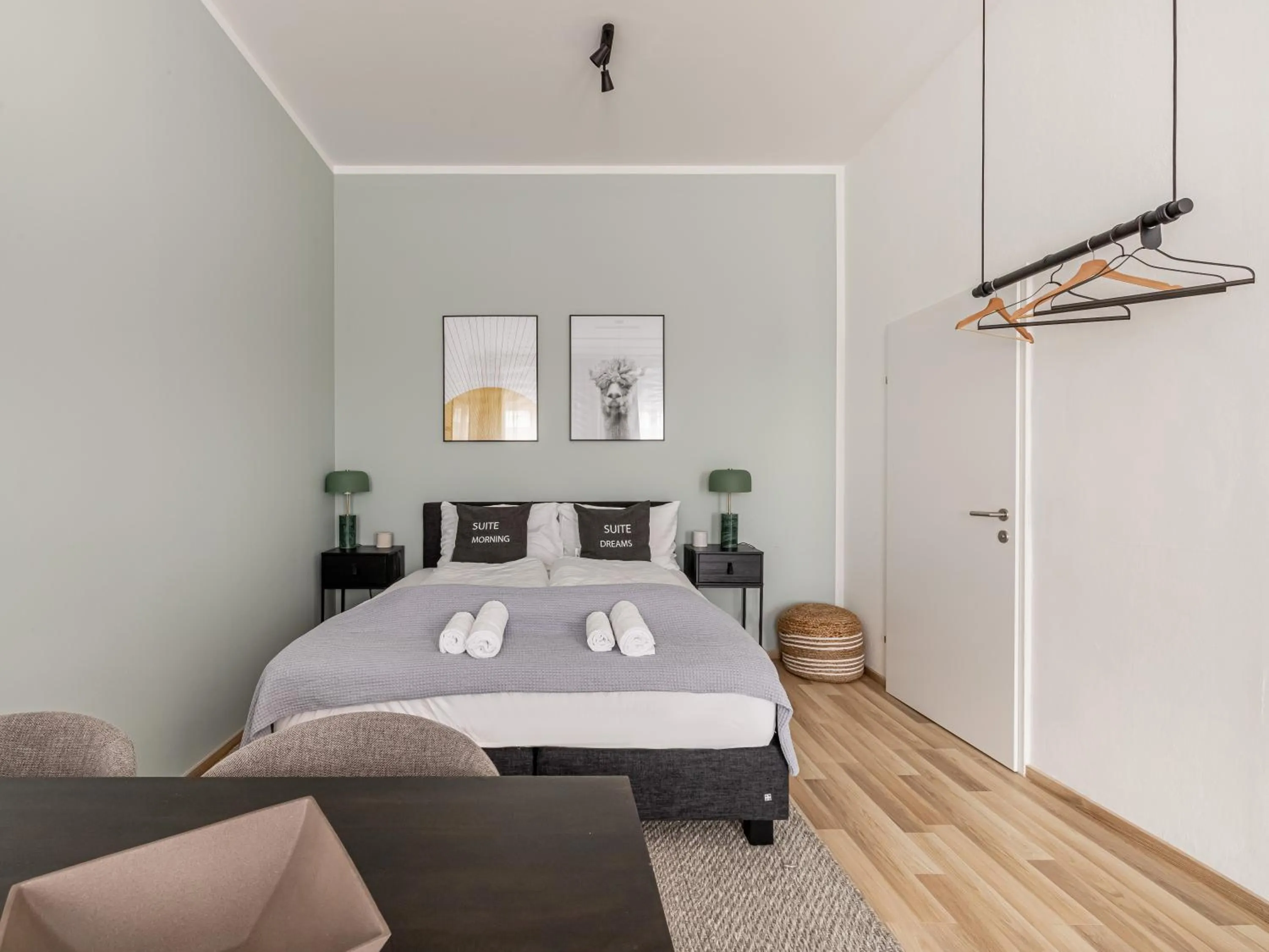 Bed in Limehome Villach Kirchenplatz