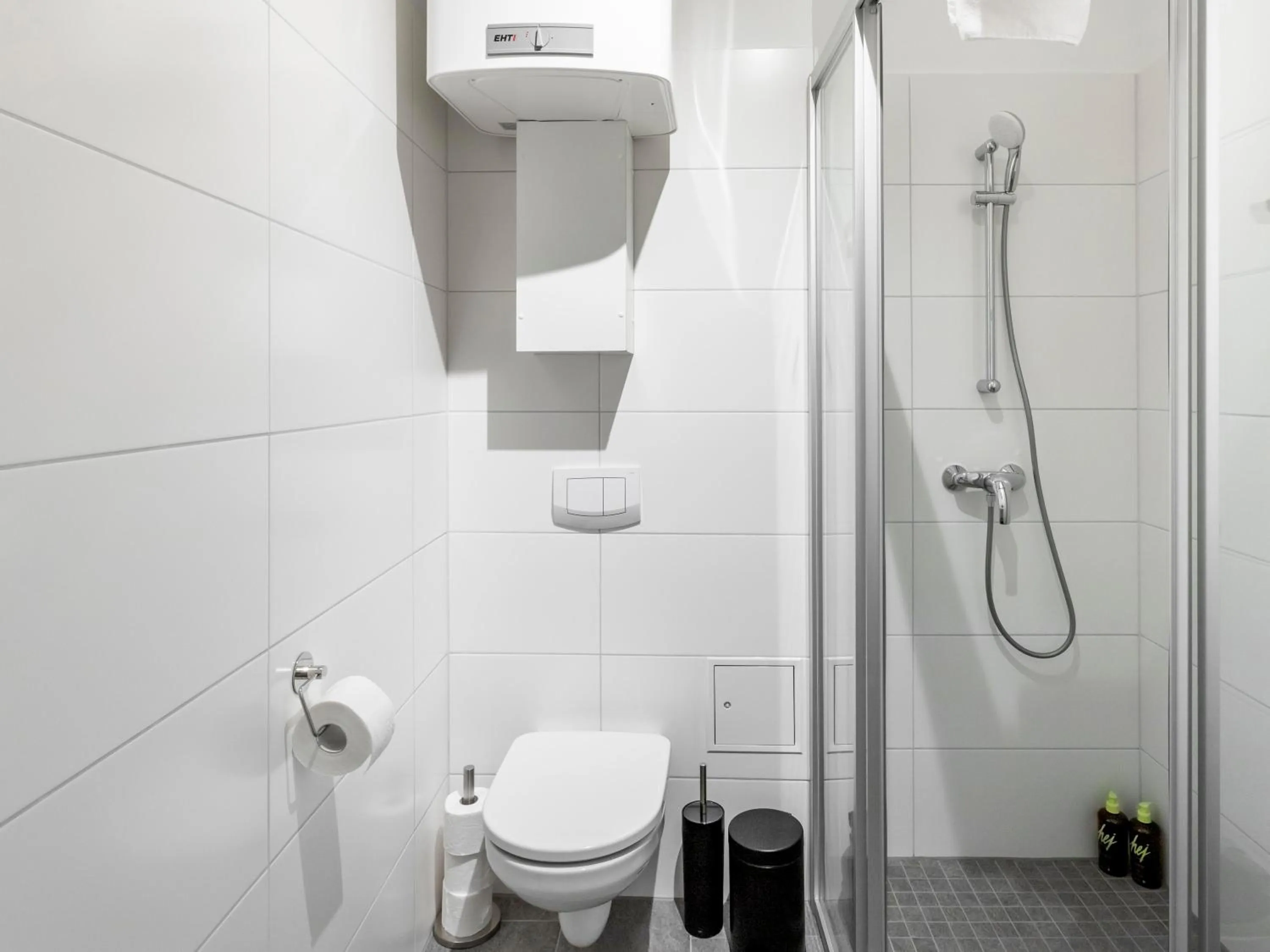 Shower in Limehome Villach Kirchenplatz