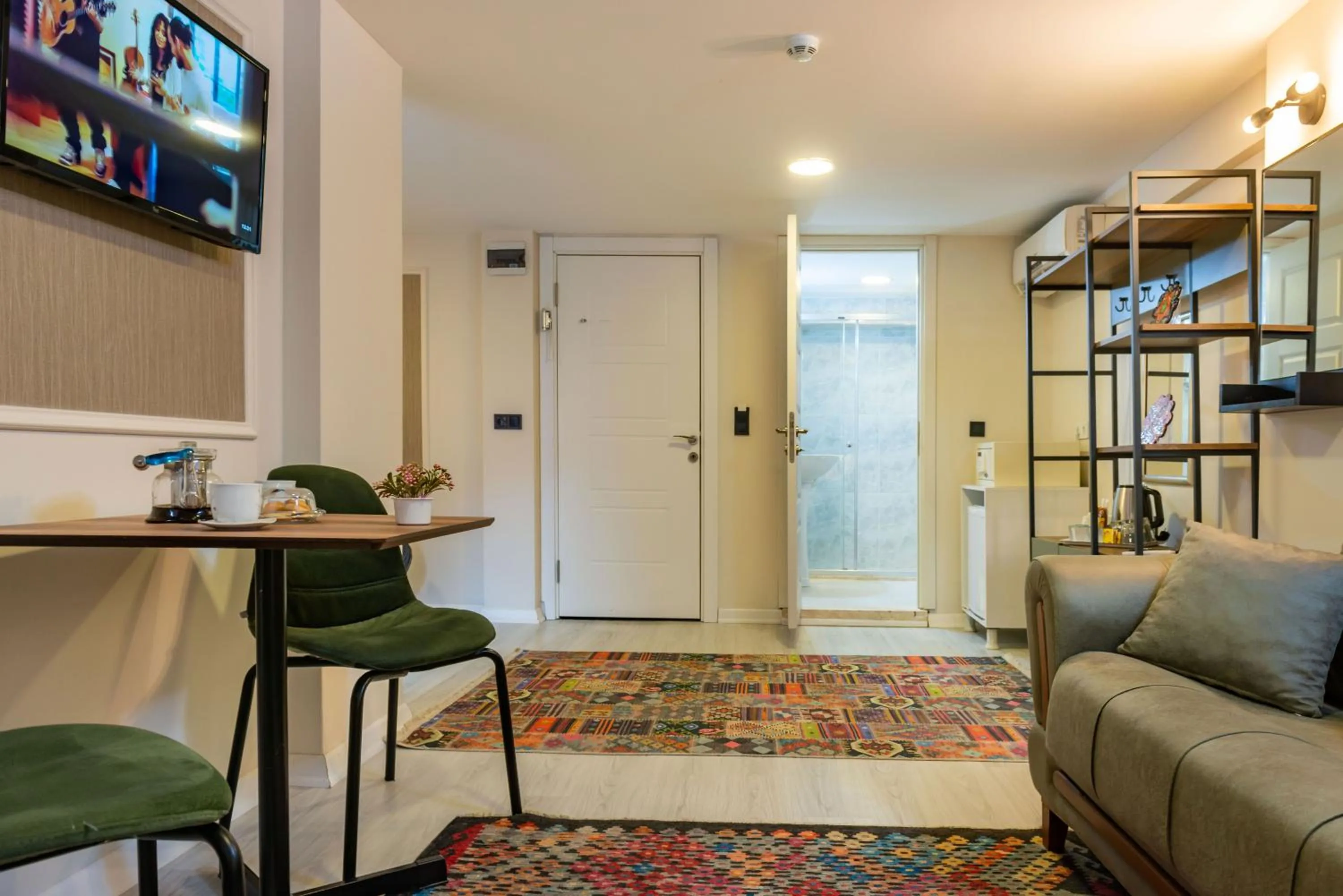 Dining area in BLUE MARMARA SUITES
