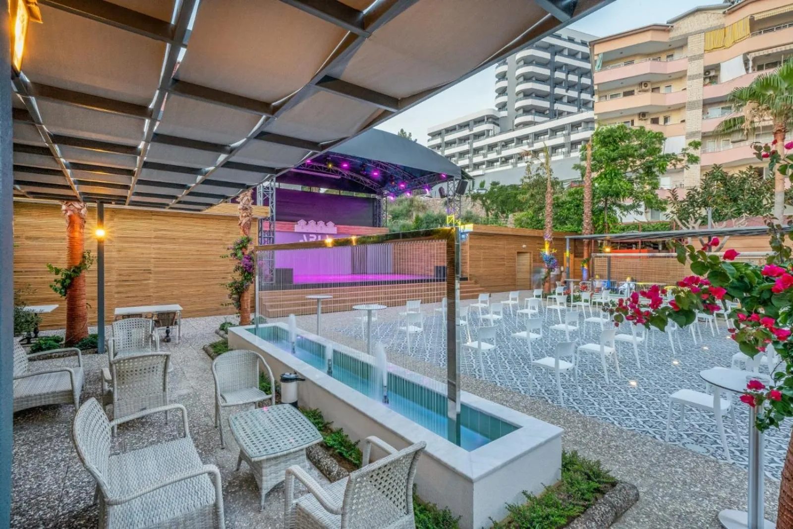 Entertainment in ARIA RESORT & SPA HOTEL Ultra All Inclusive