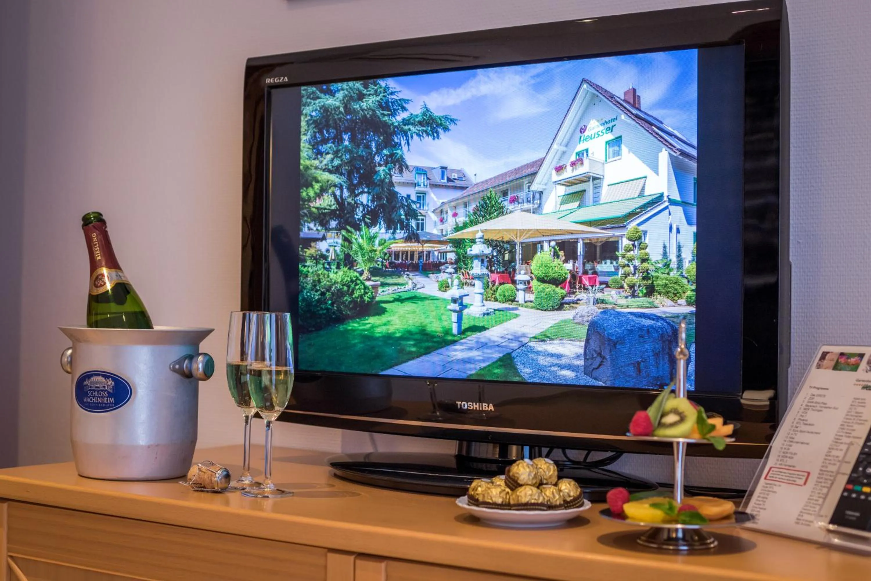 TV and multimedia in Wellness- und Gartenhotel Heusser