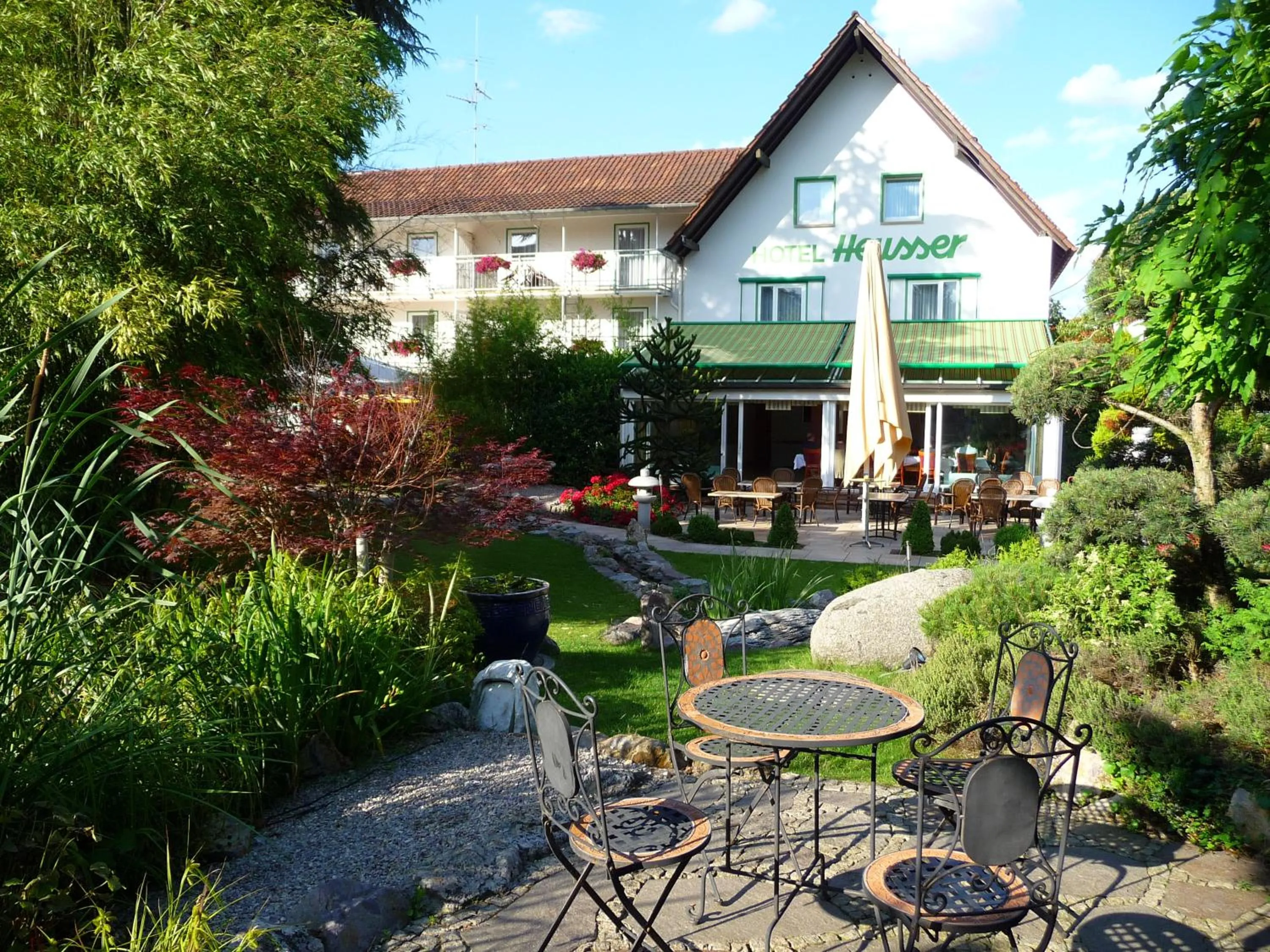 Facade/entrance in Wellness- und Gartenhotel Heusser