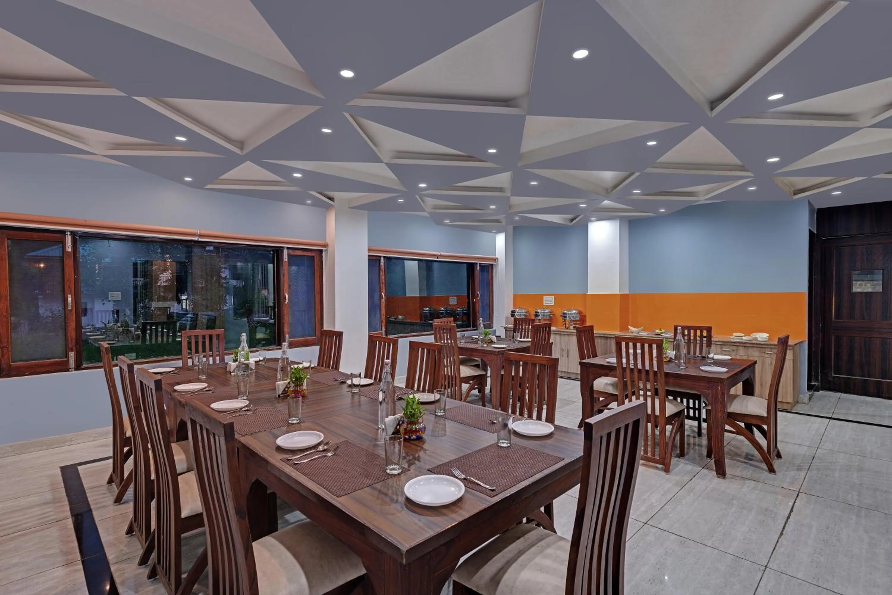 Restaurant/places to eat in Golden Rock, Dharamshala - AM Hotel Kollection