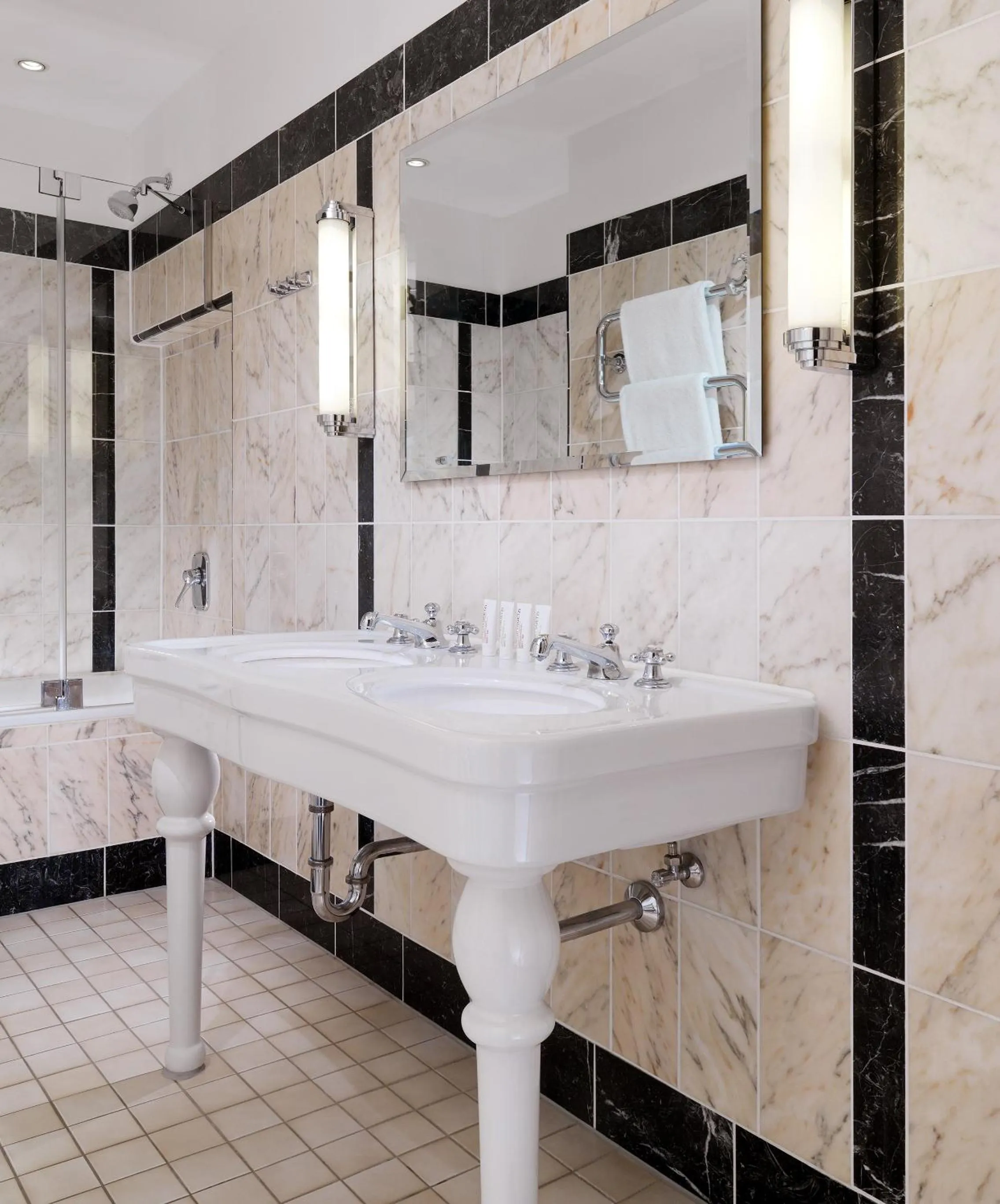 Bathroom in Le Méridien Grand Hotel Nürnberg