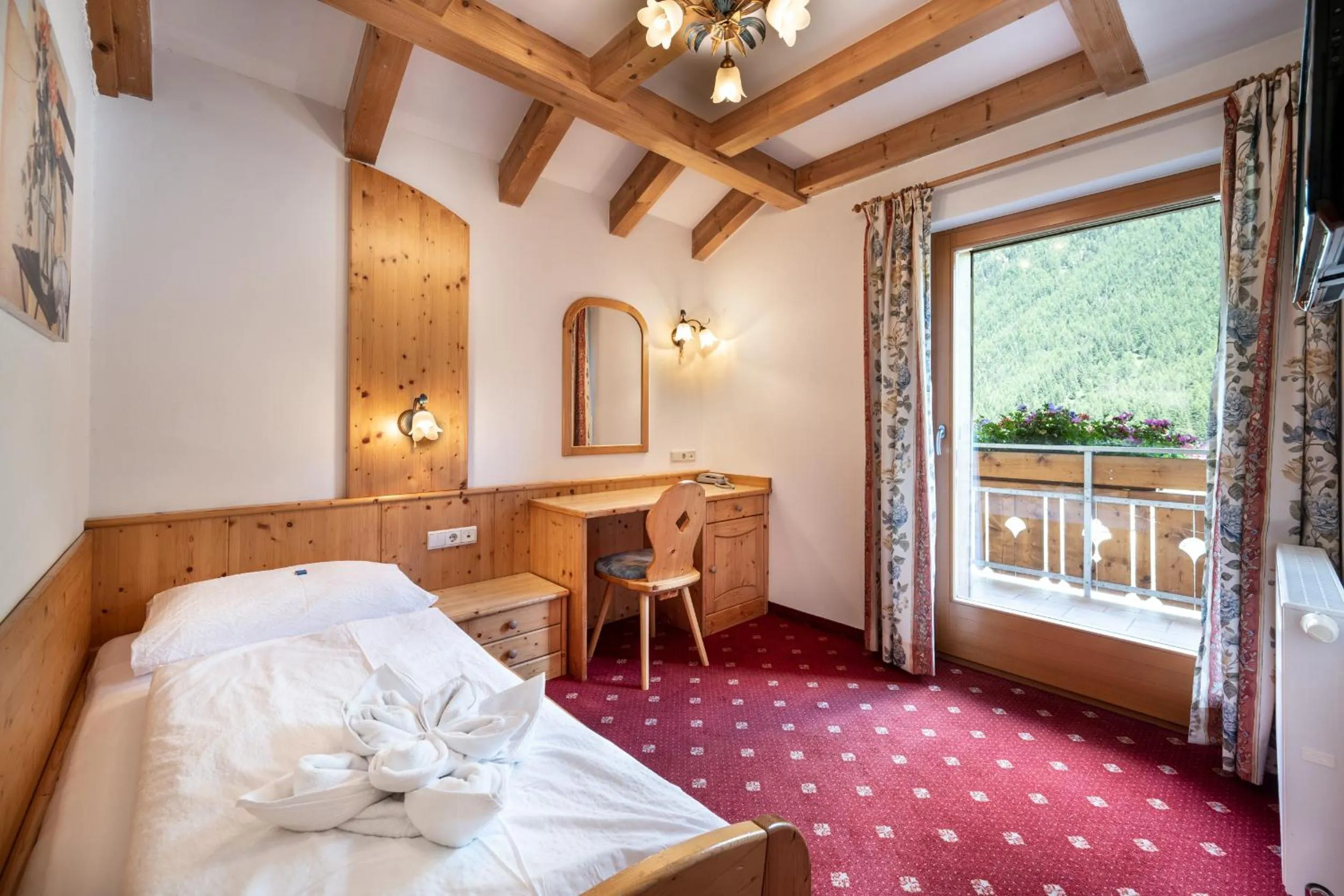 Bed in Hotel Kaserhof