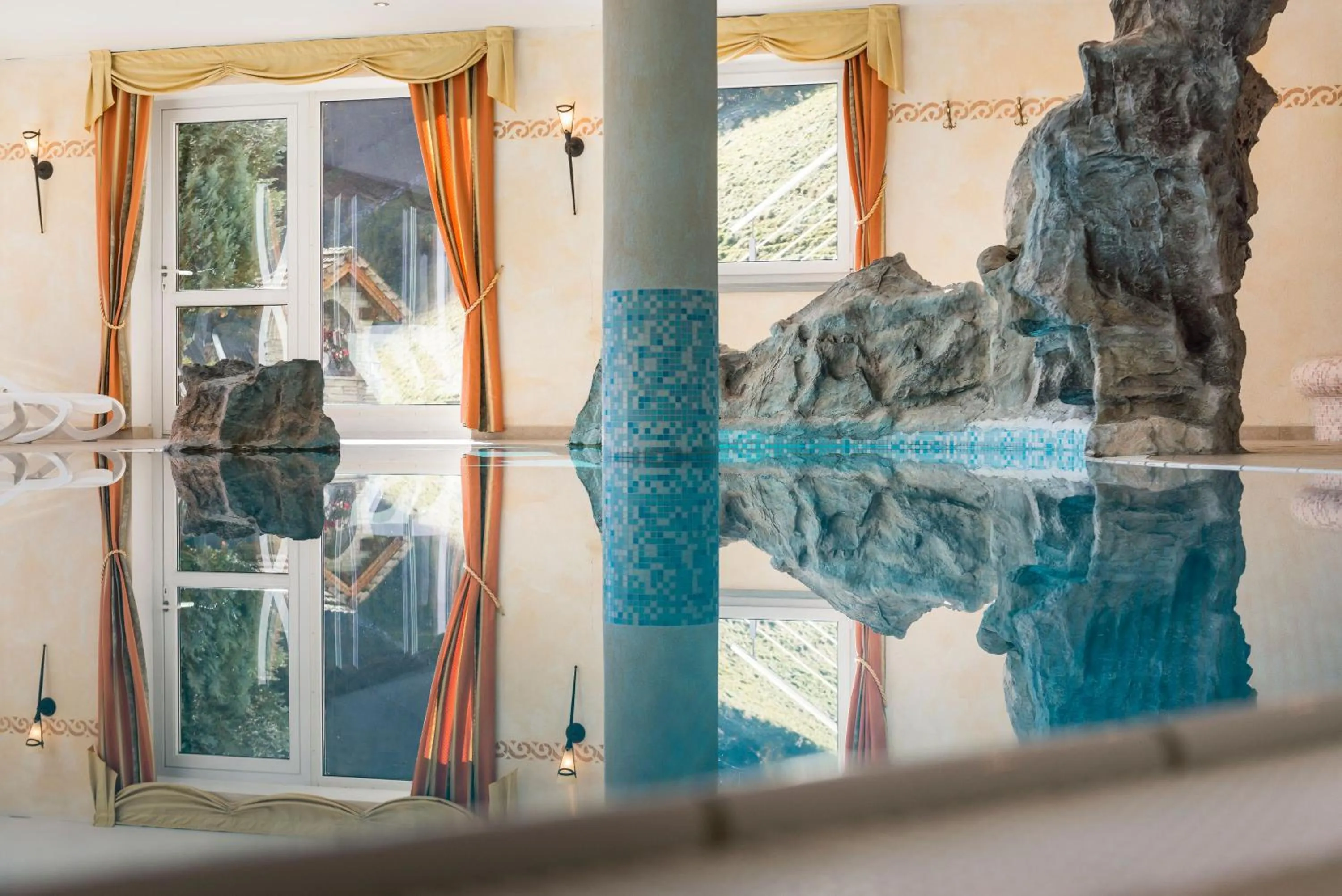 Swimming pool in Hotel Kaserhof