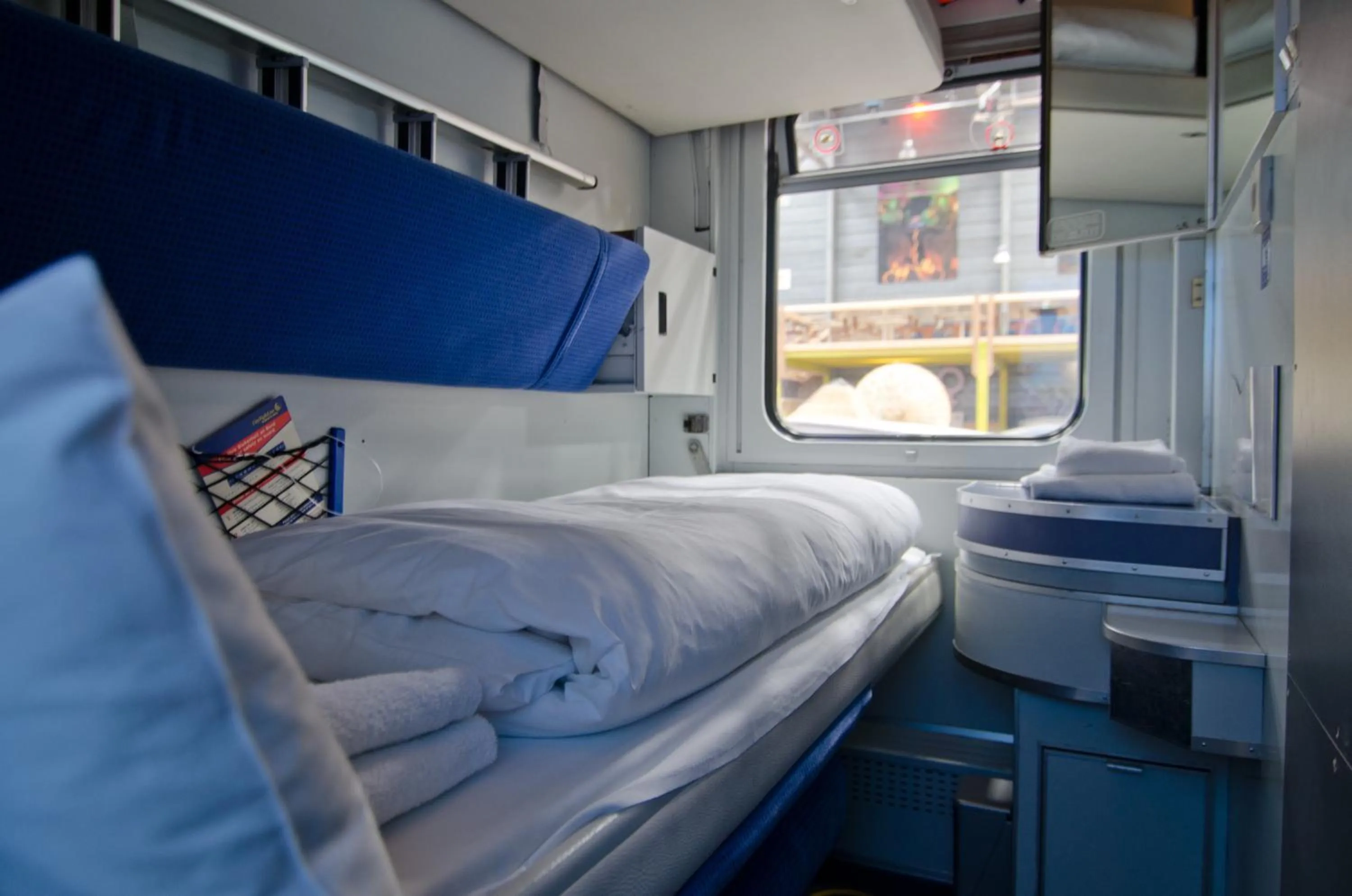 Bedroom, Bed in BaseCamp Bonn