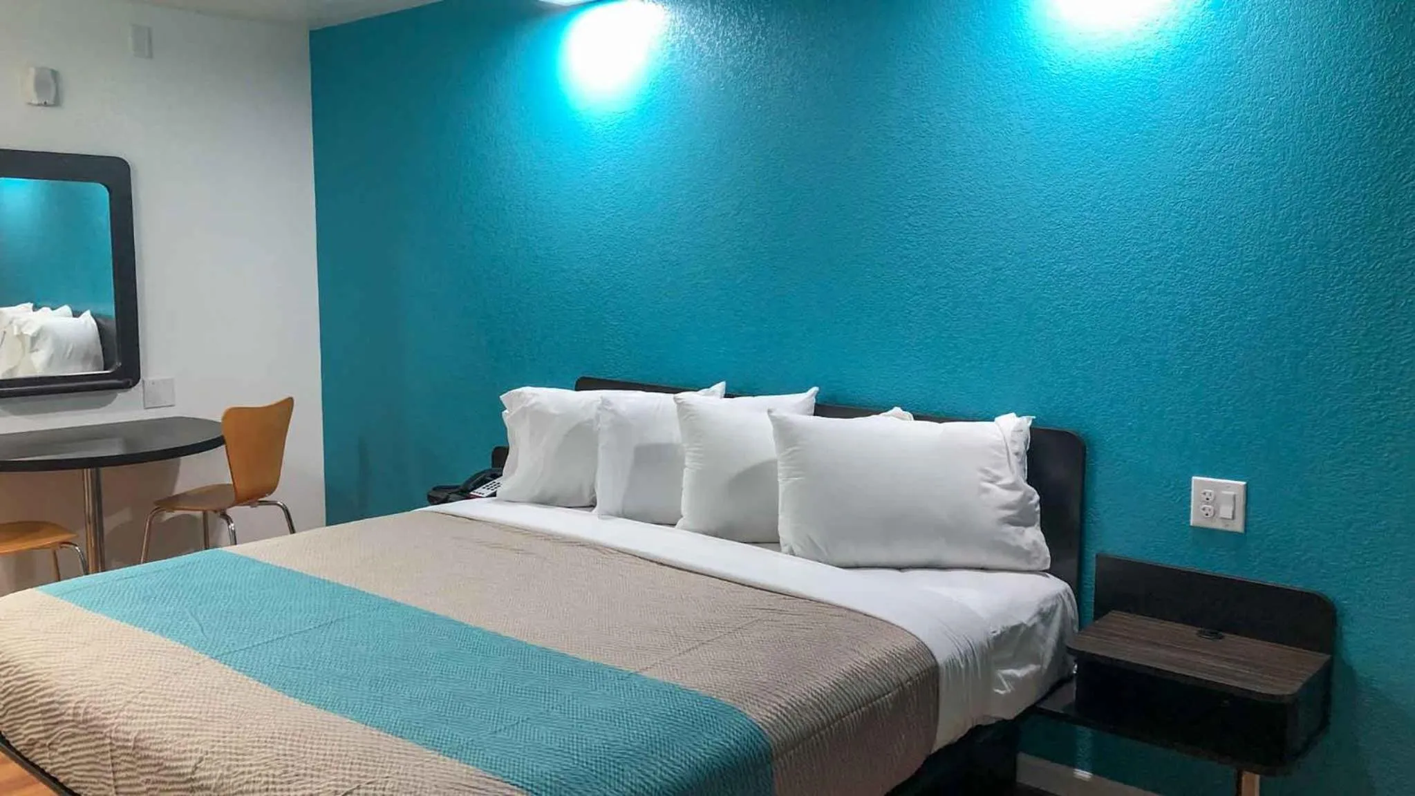 Bed in Motel 6-Temple, TX