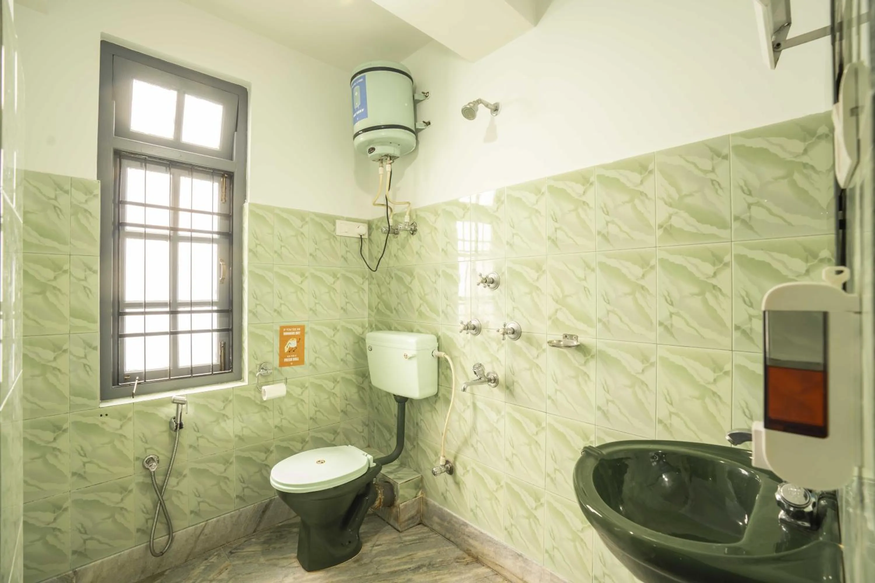 Toilet in Zostel Gangtok