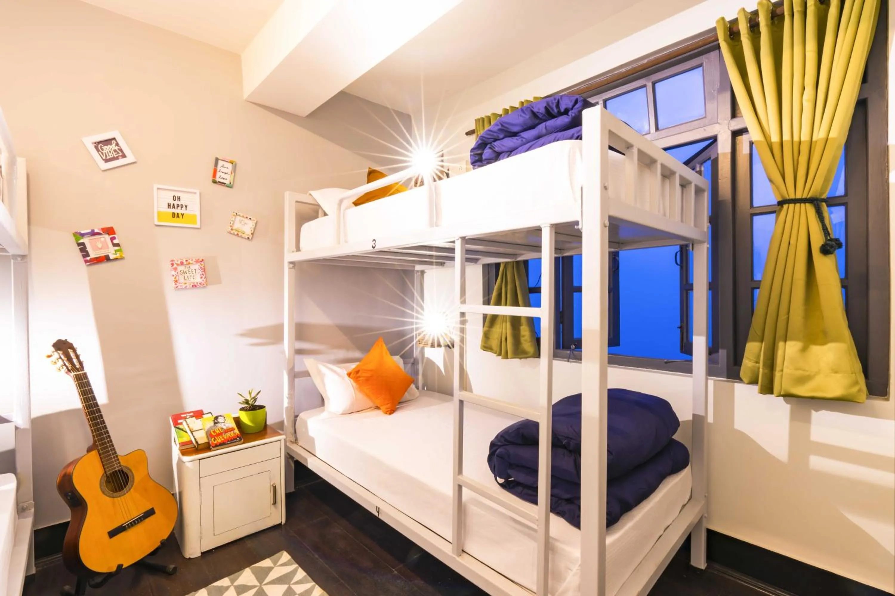 Photo of the whole room, Bed in Zostel Gangtok