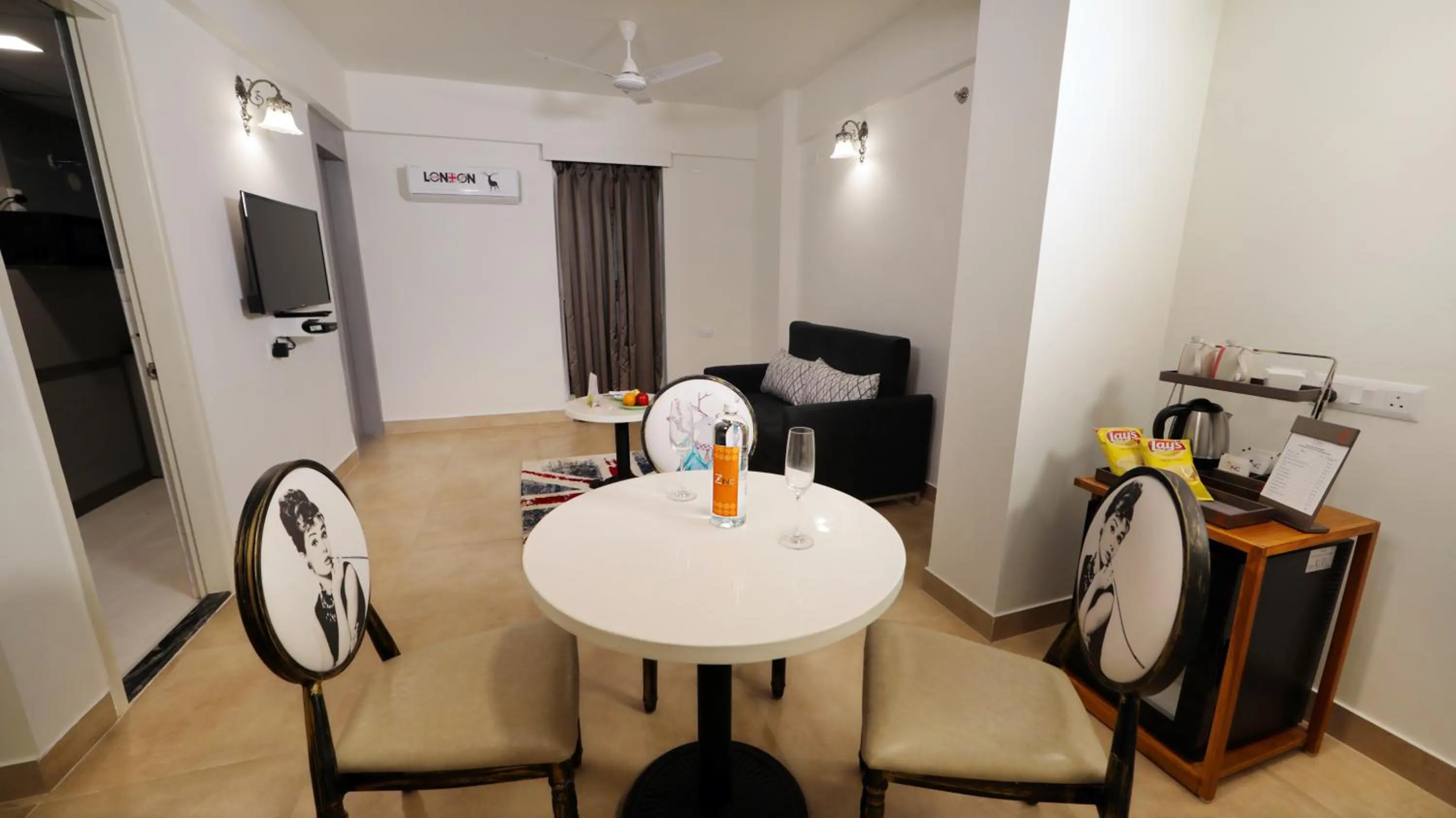 Living room in The Altruist Hotel Whitefield