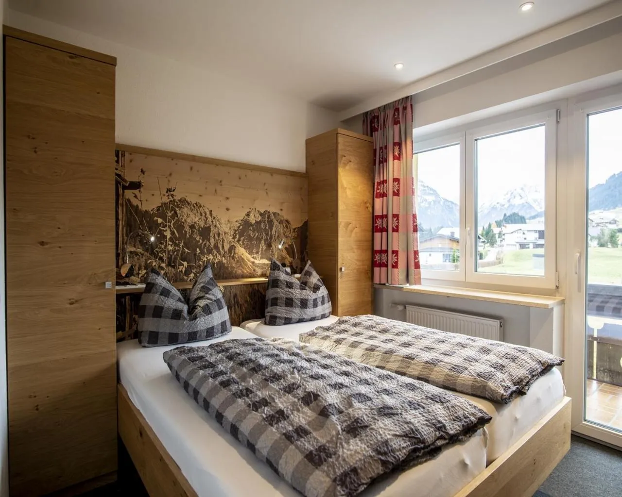 Decorative detail, Bed in Gästehaus Boersch