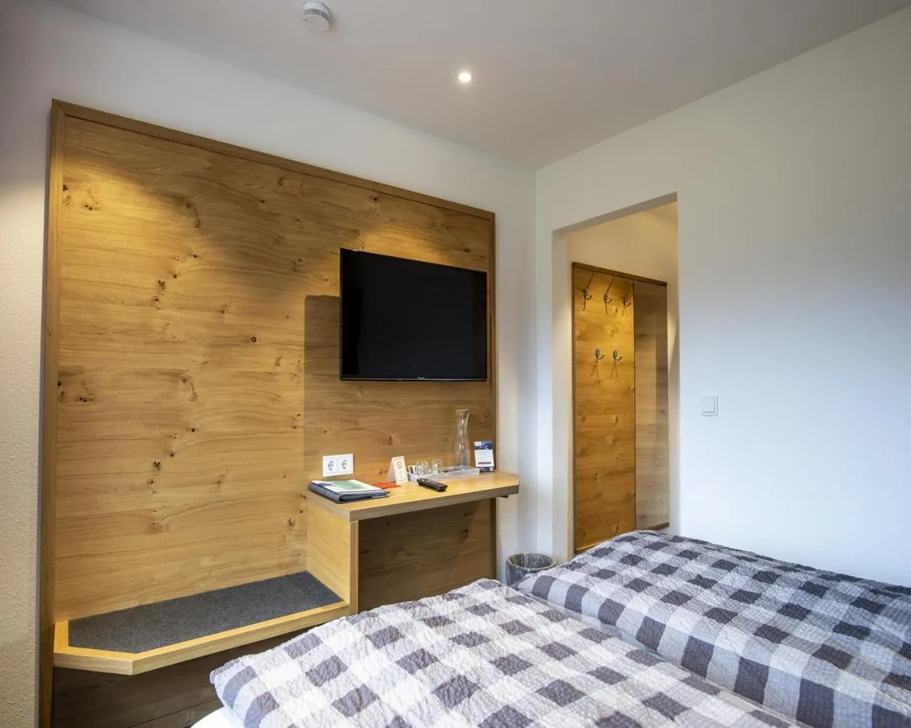 Decorative detail, Bed in Gästehaus Boersch