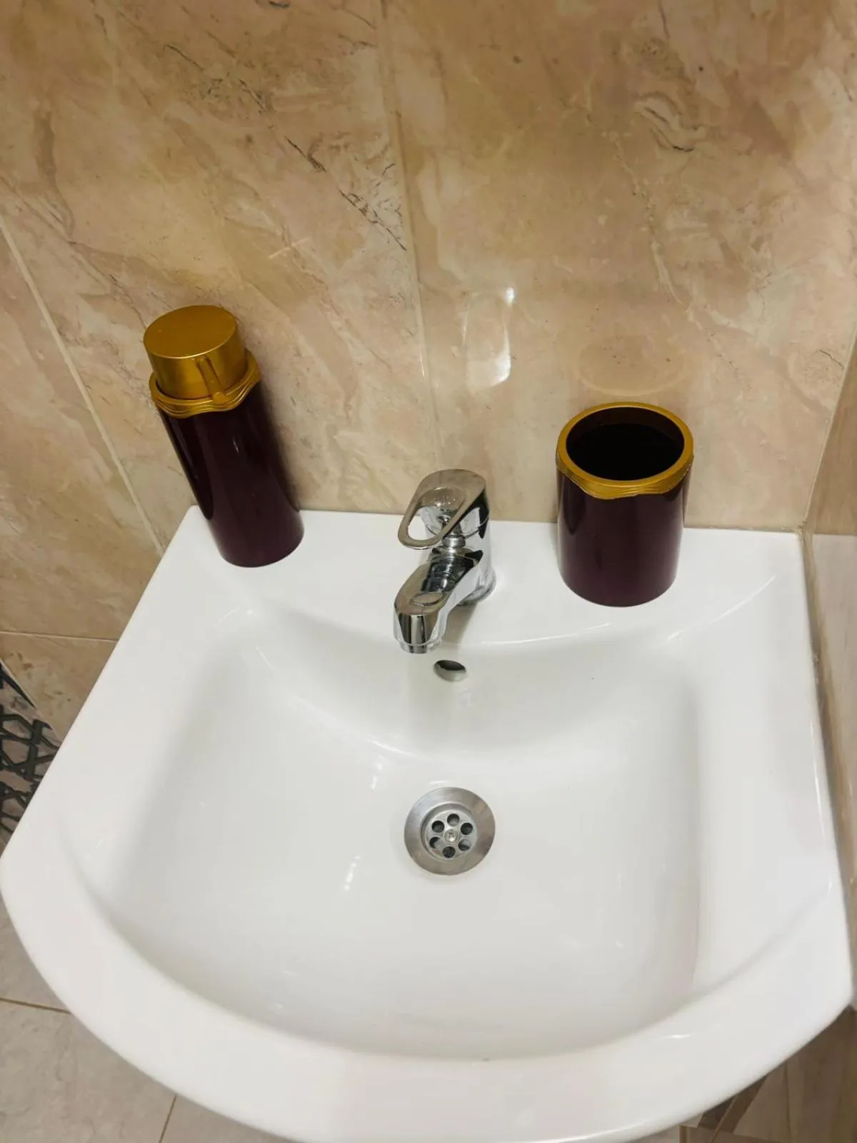 Bathroom in Lebon Hotel Old City