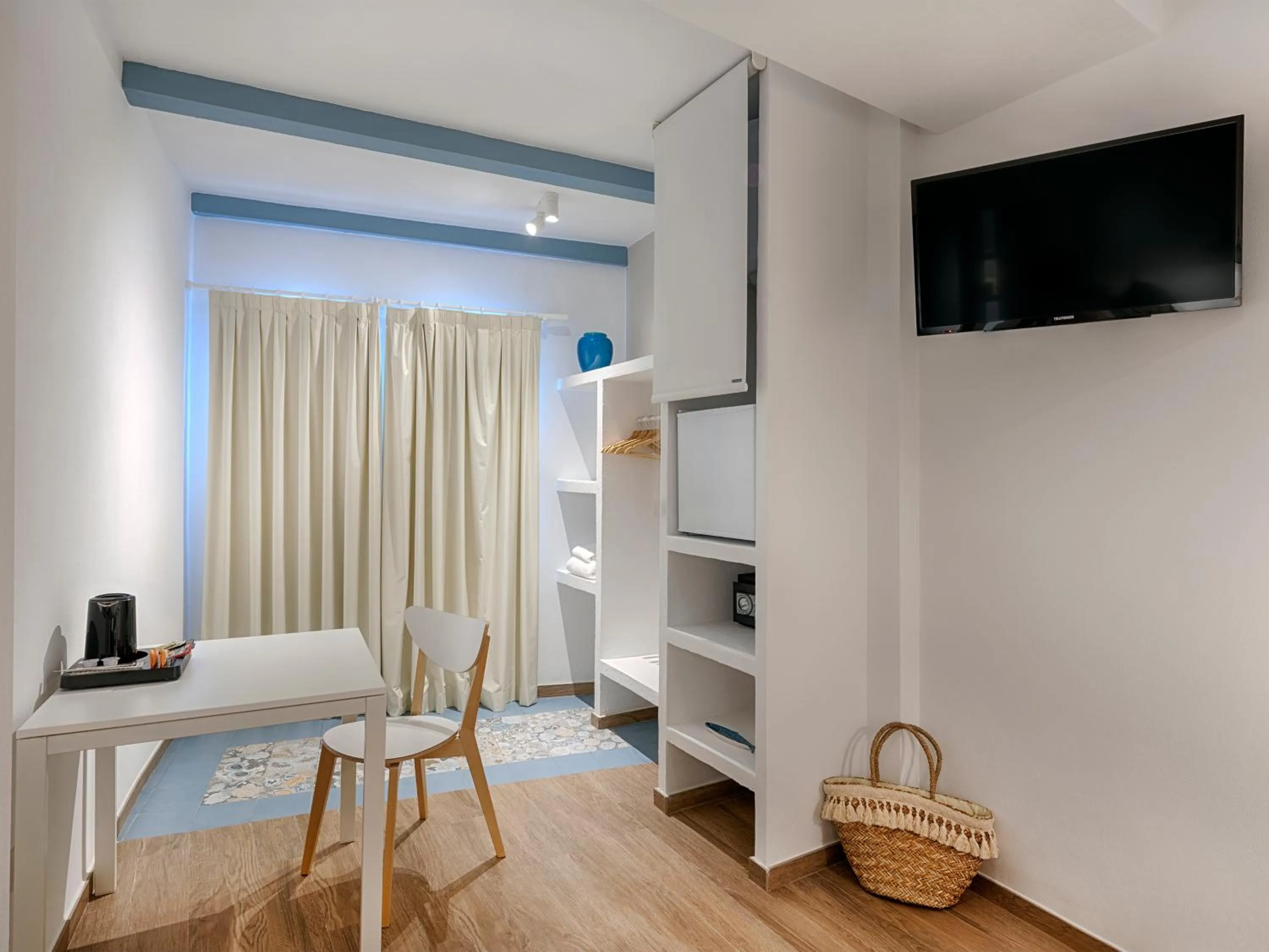 TV and multimedia in Hostal Altea House