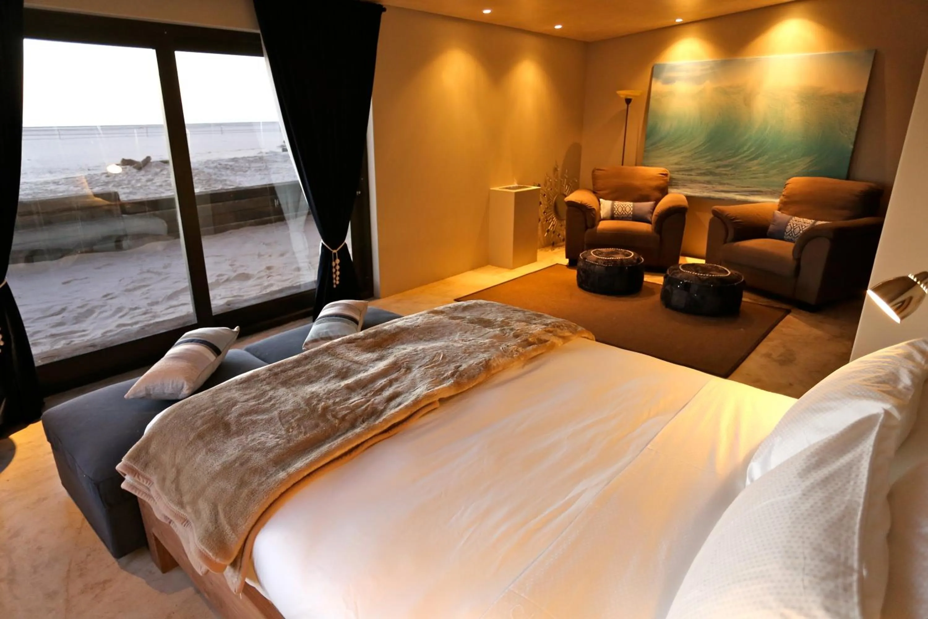 Bed in Pelican Point Lodge