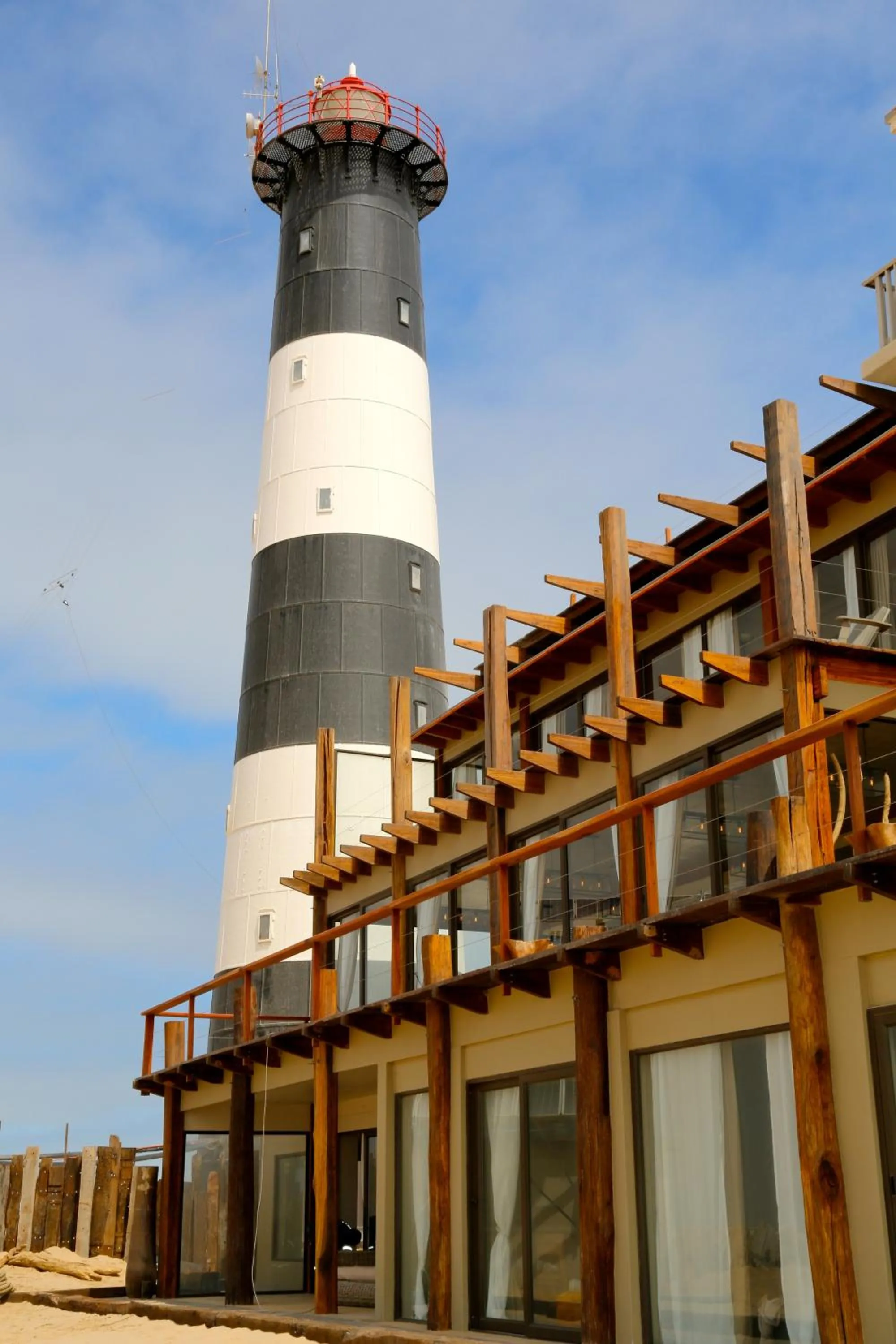 Property building in Pelican Point Lodge