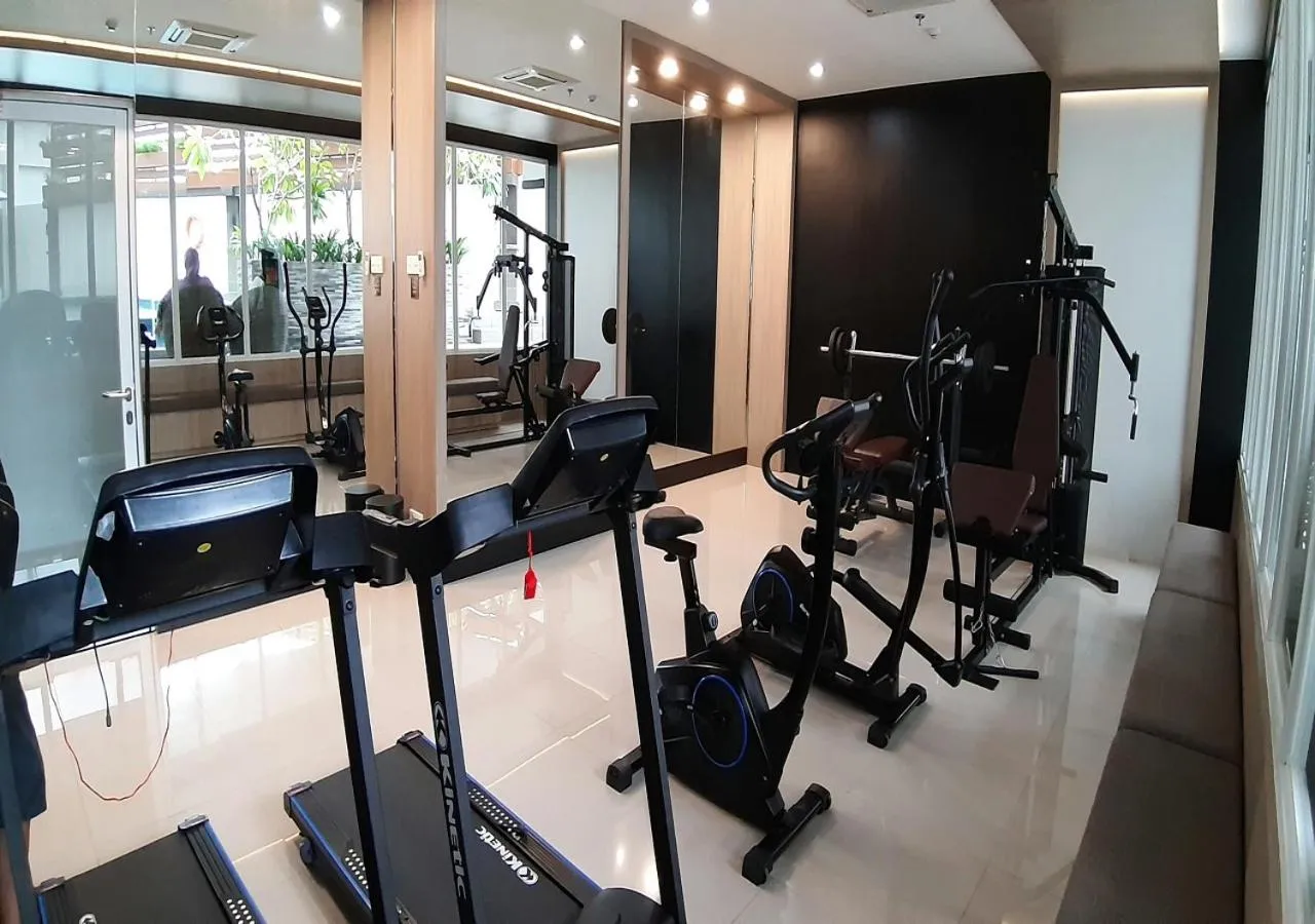 Fitness centre/facilities in Apartemen Taman Melati Yogyakarta by ArFe Room