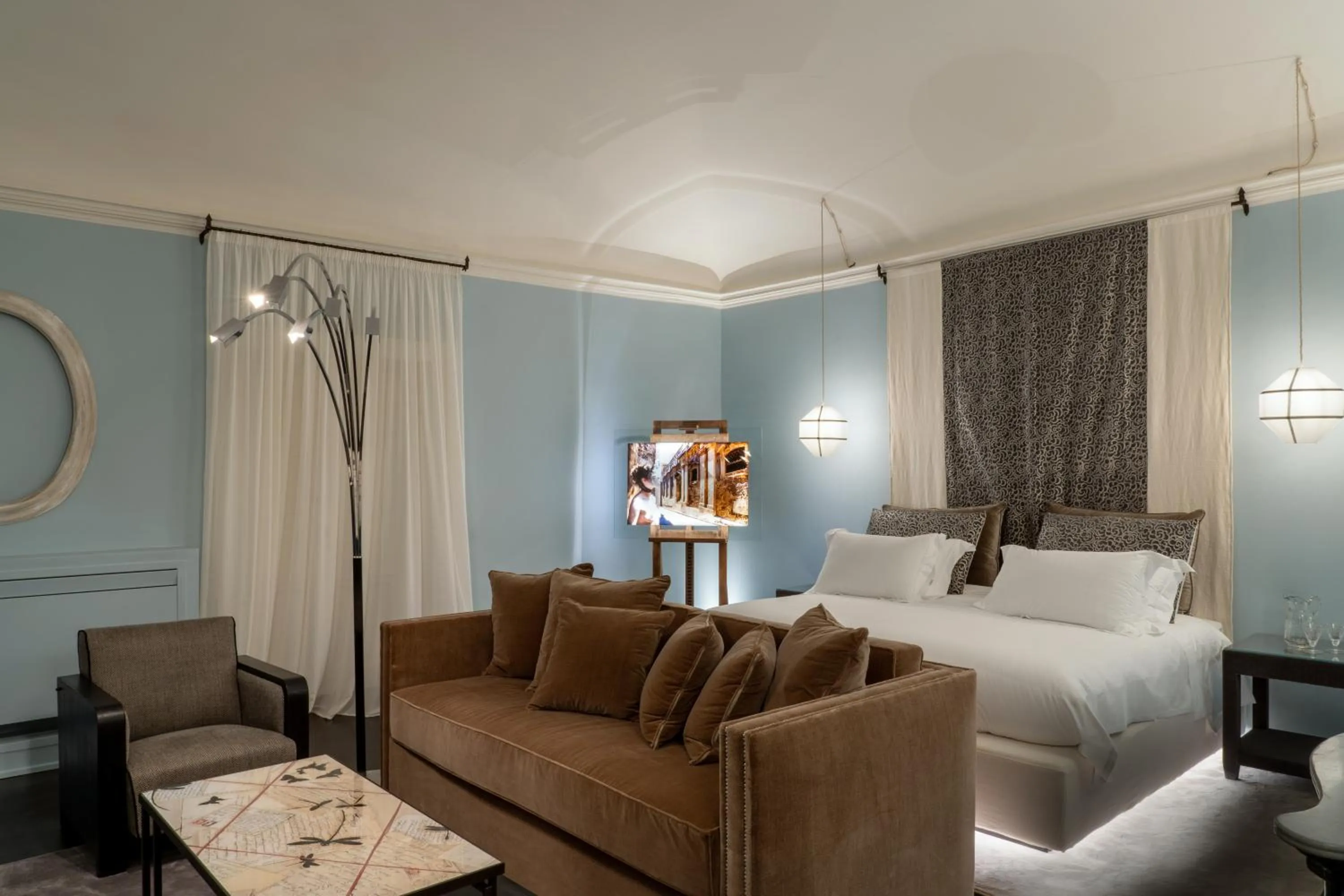 Bedroom, Bed in Q92 Noto