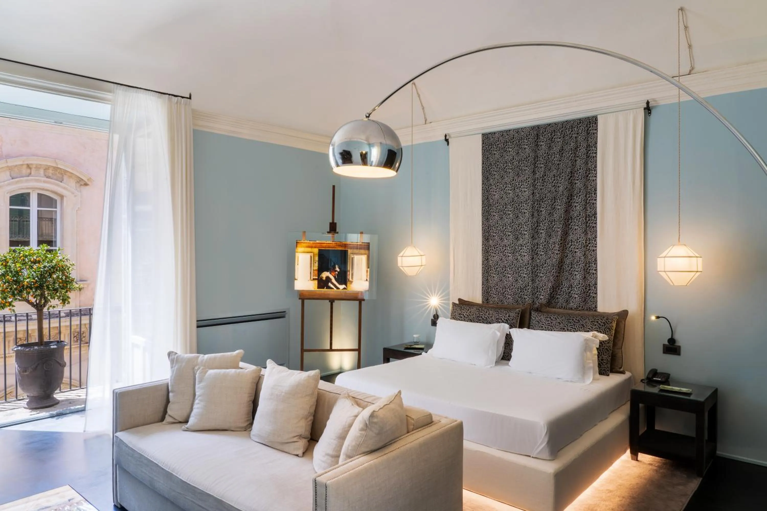 Bedroom, Bed in Q92 Noto