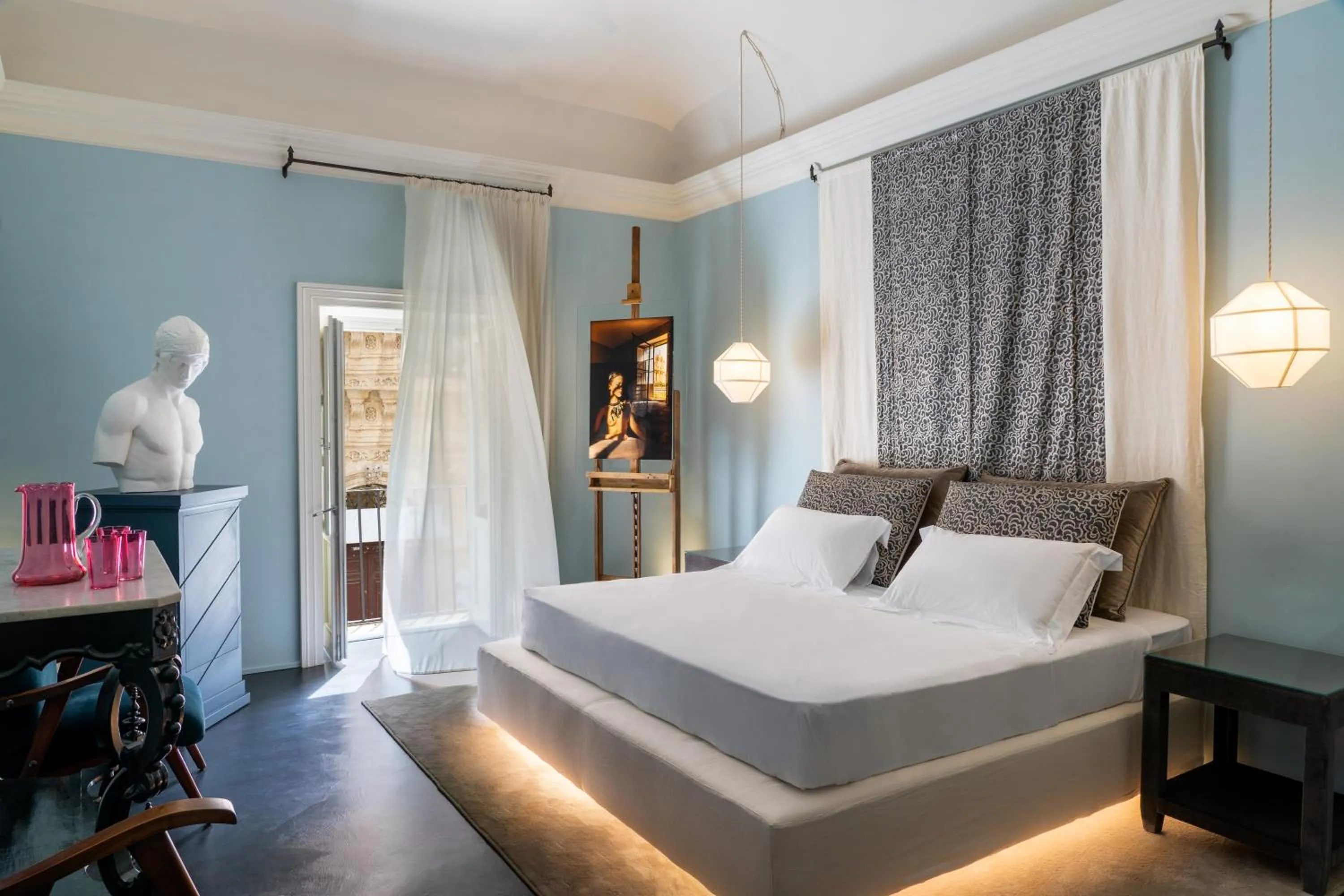 Bedroom, Bed in Q92 Noto