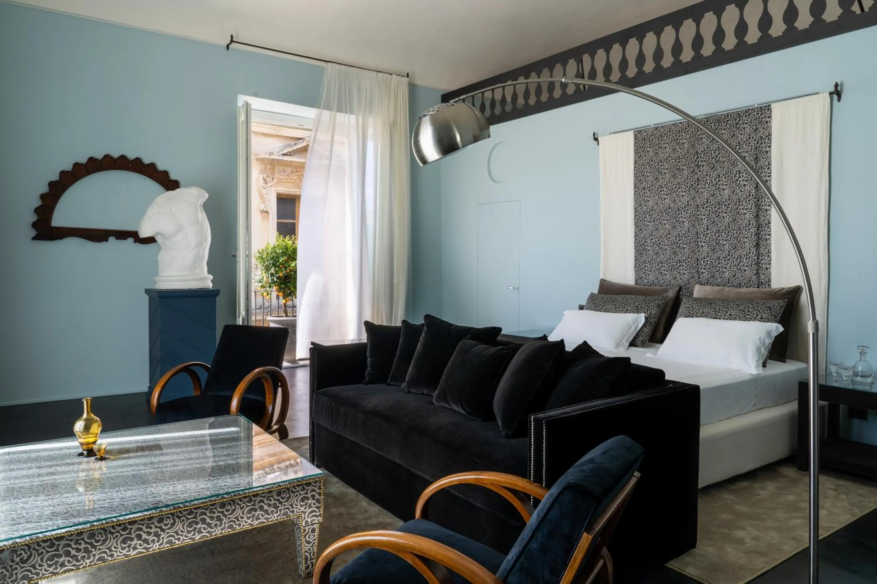 Bedroom, Bed in Q92 Noto