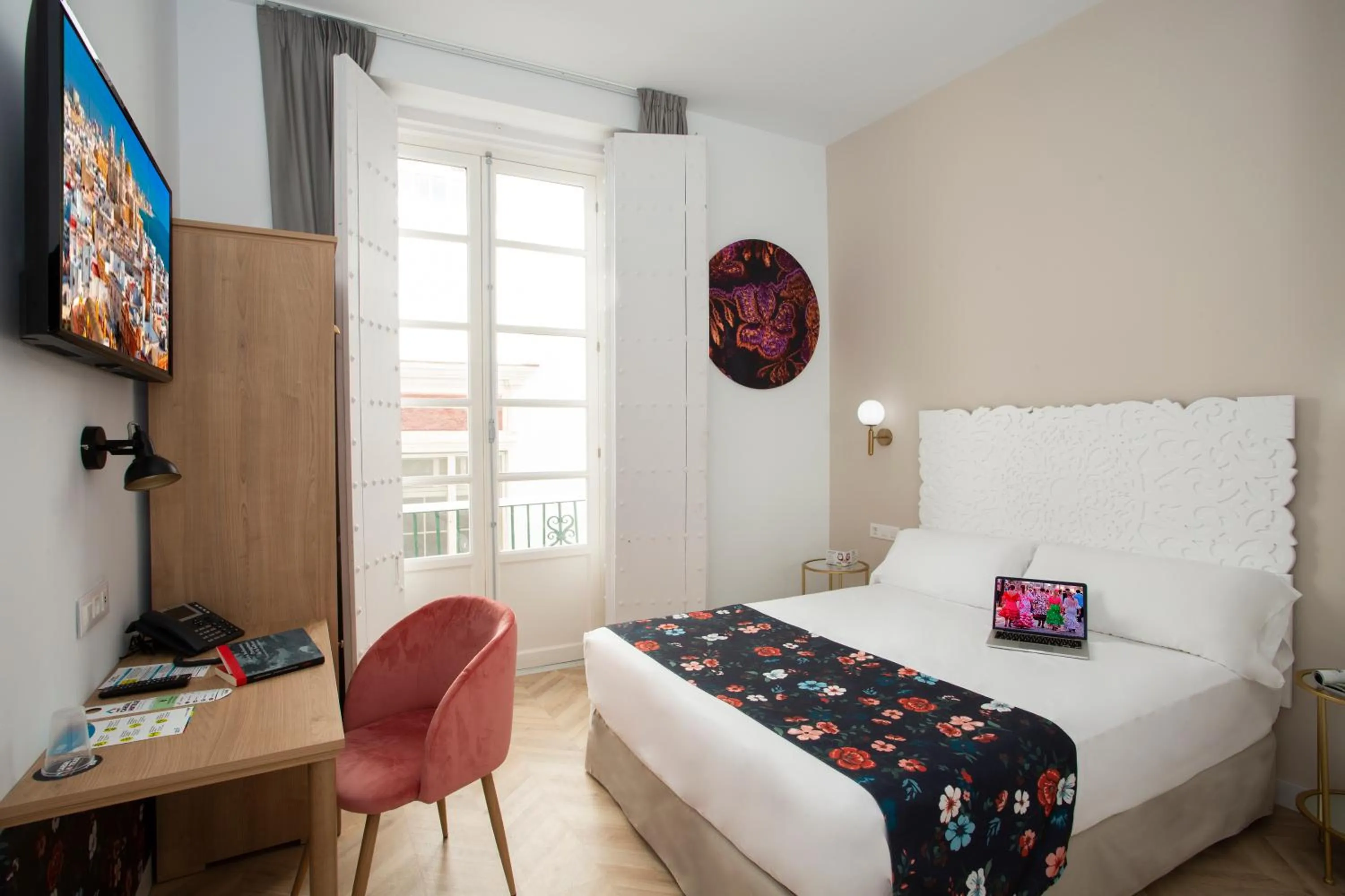 Photo of the whole room, Bed in Casual con Duende Cadiz