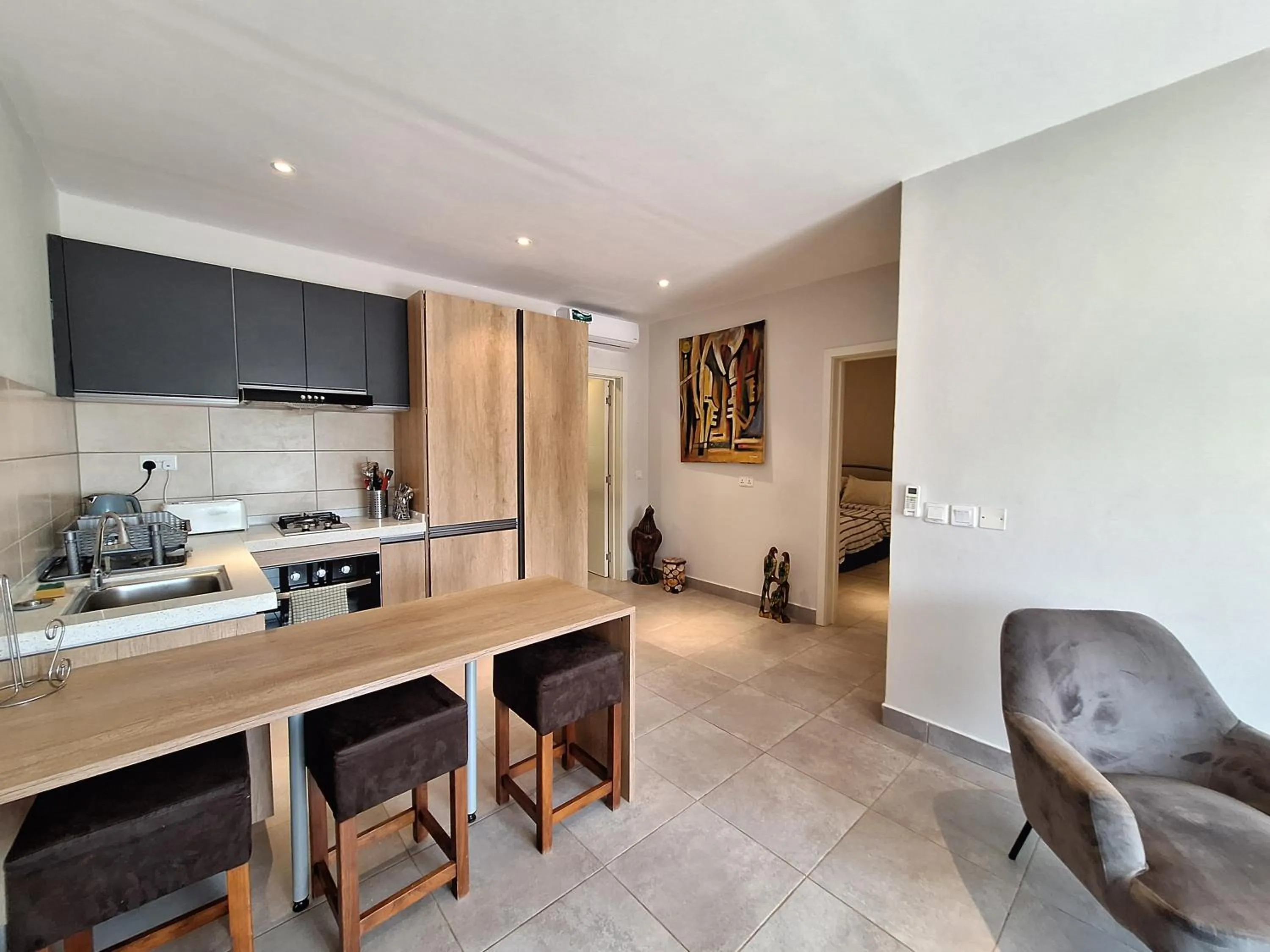 microwave in Forest View Apartments