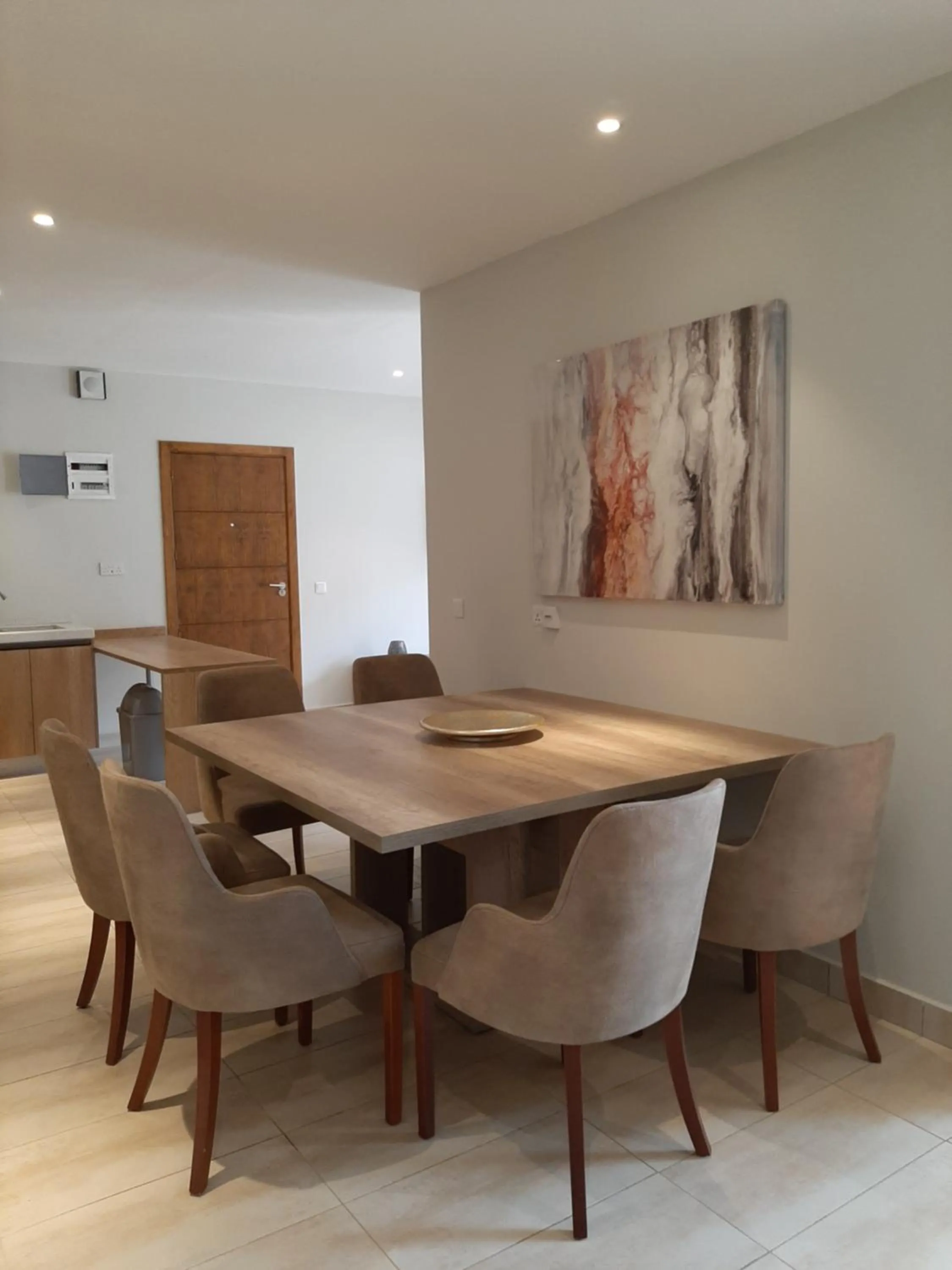 Dining area in Forest View Apartments