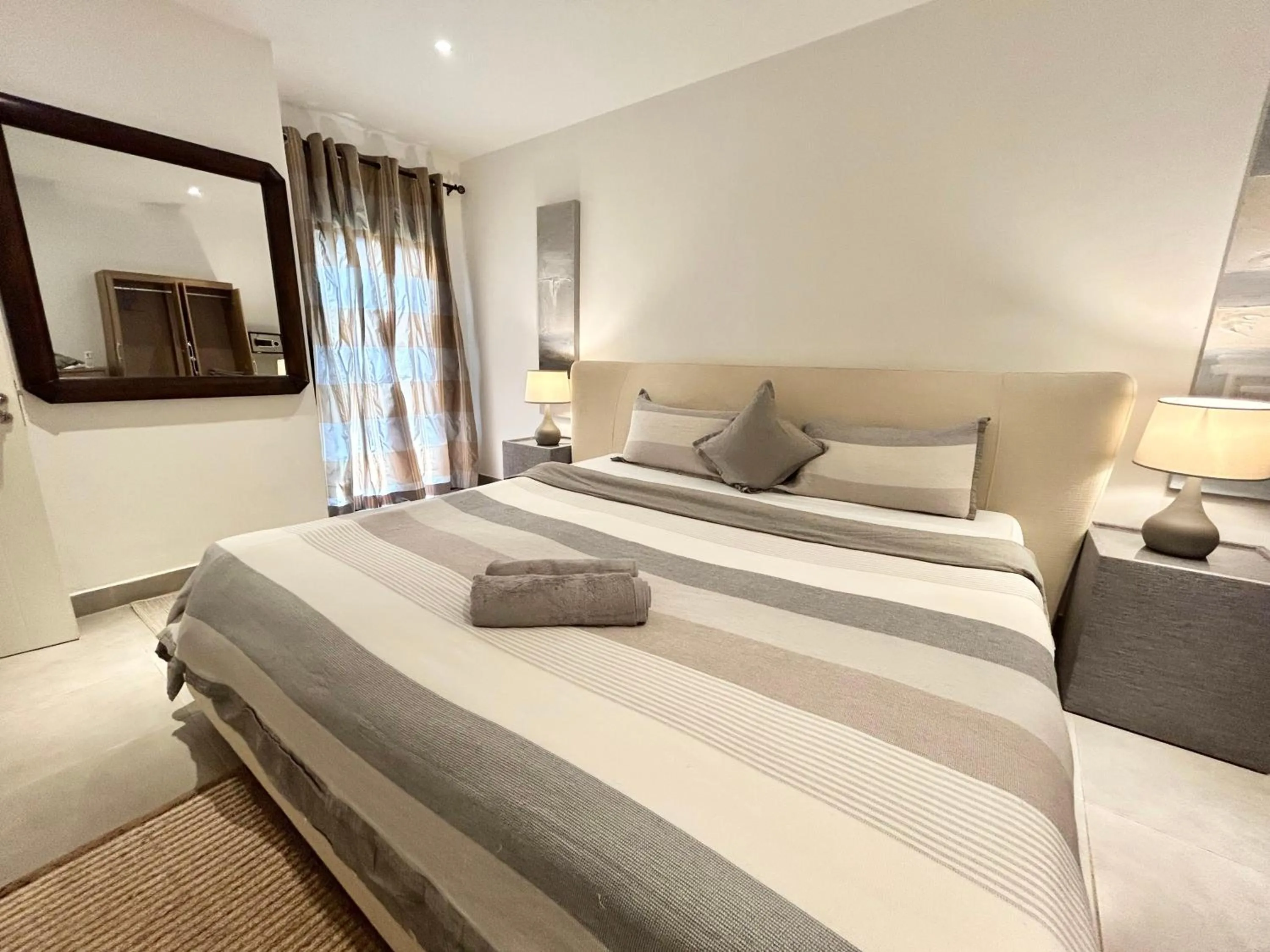 Bed in Forest View Apartments