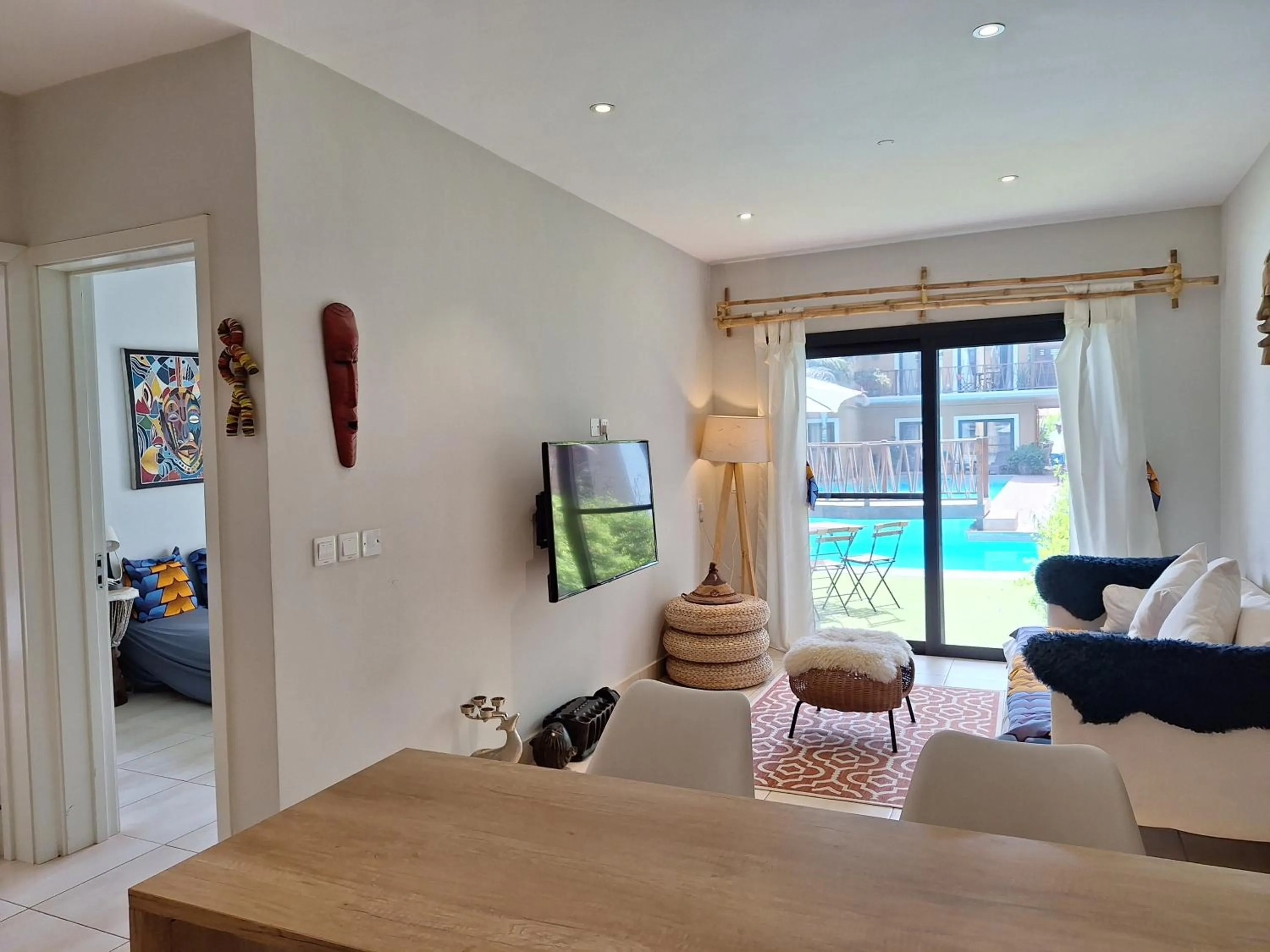 Living room in Forest View Apartments