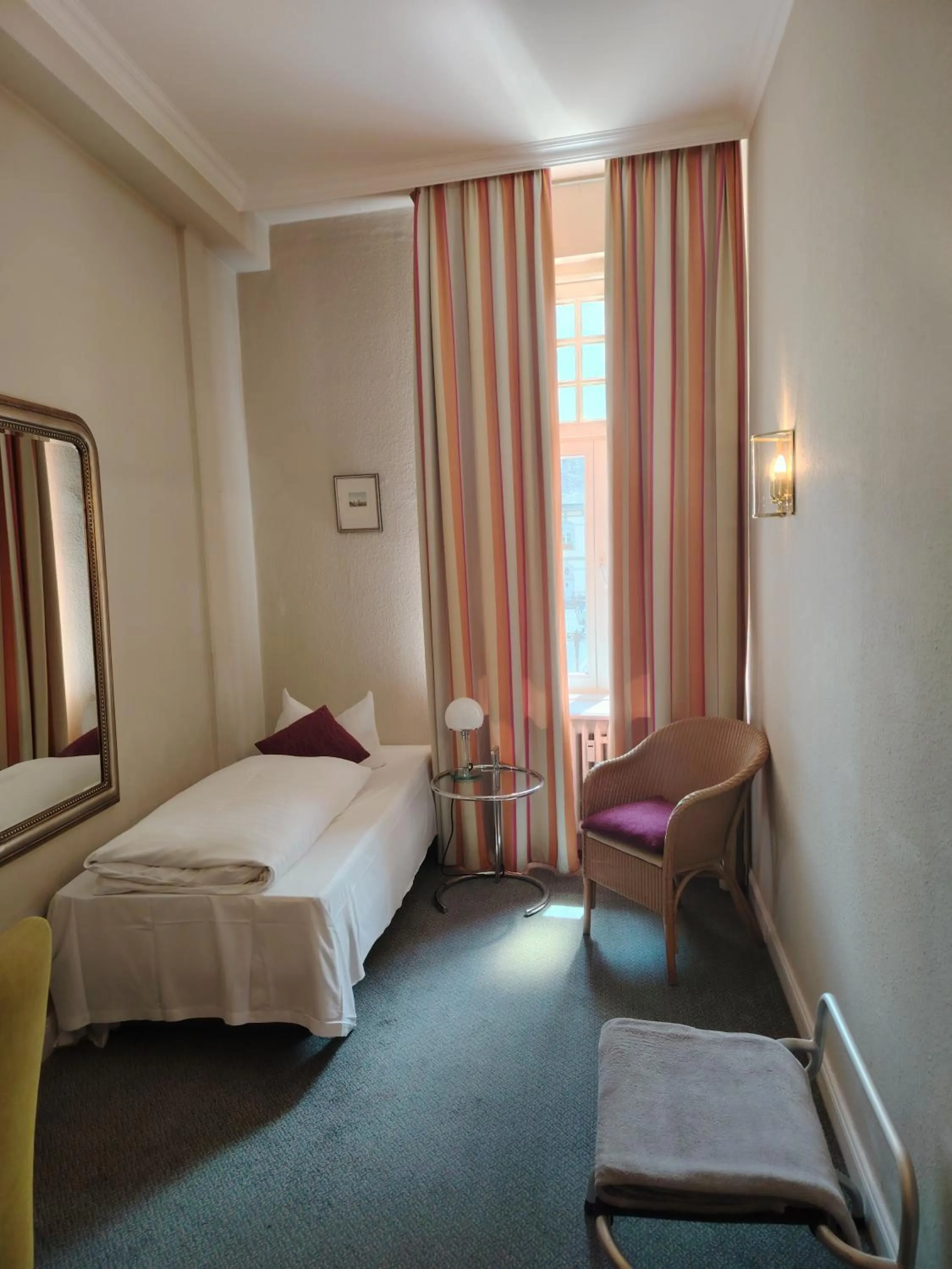 Bed in Hotel Drei Kronen