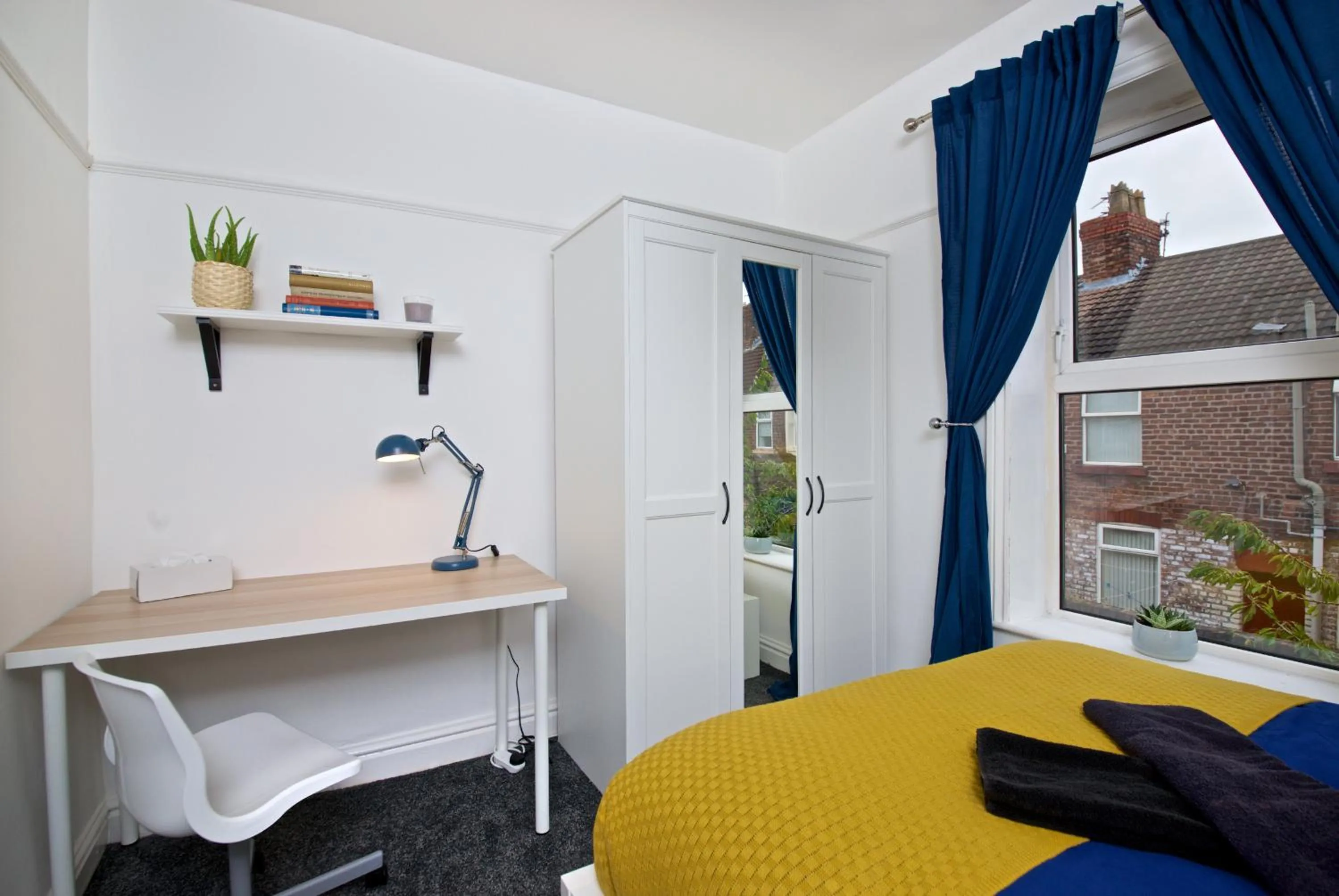 Bedroom in Liverpool City Stays - Economy Room Close to city centre GG