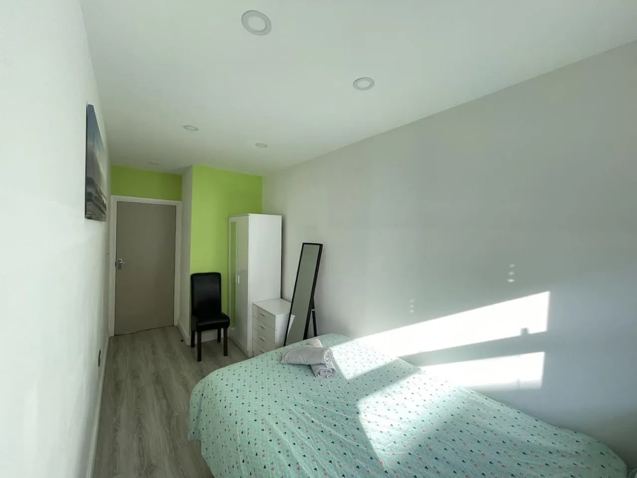 Bed in Liverpool City Stays - Economy Room Close to city centre GG