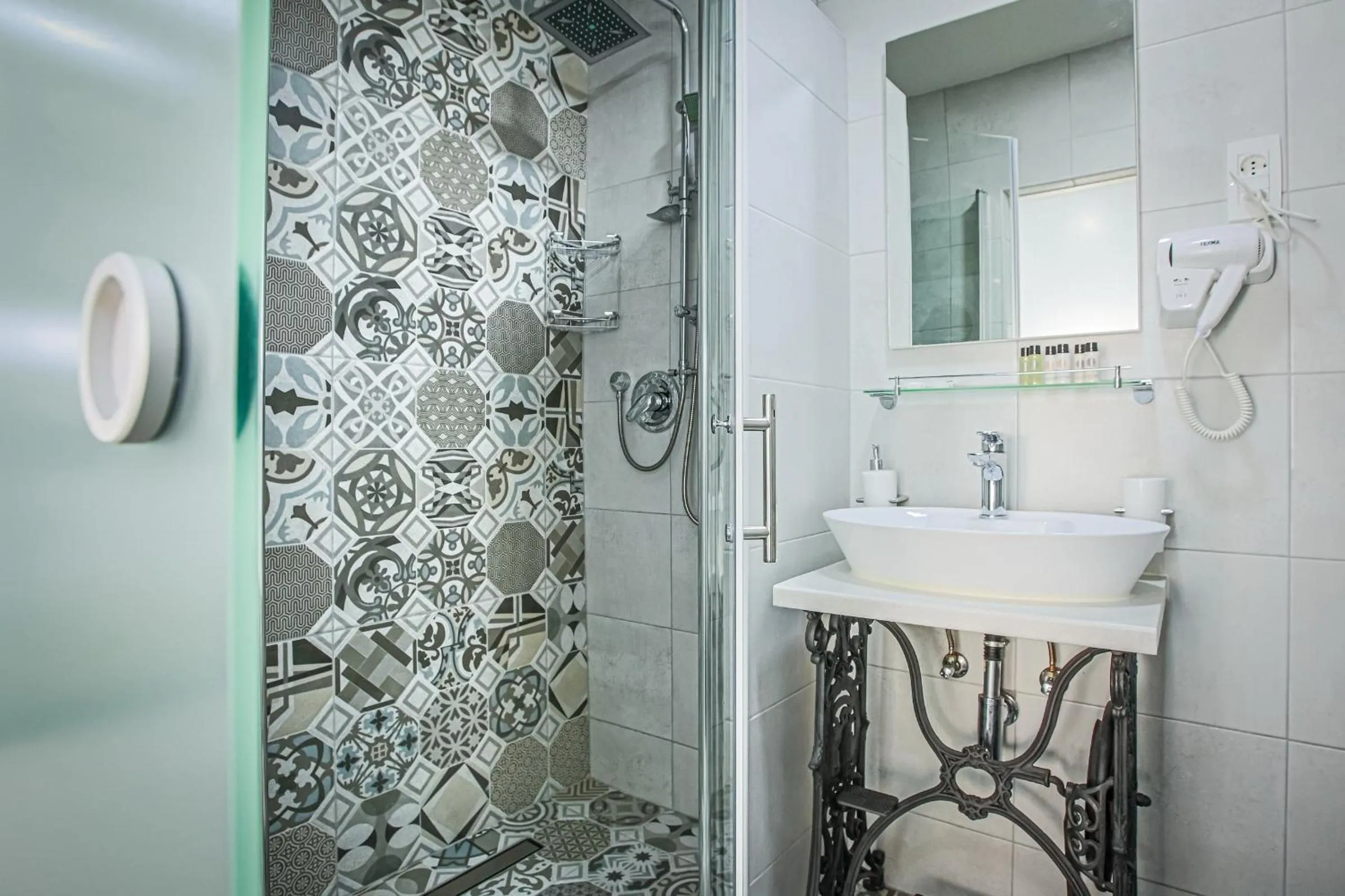 Toilet in Theatre luxury rooms