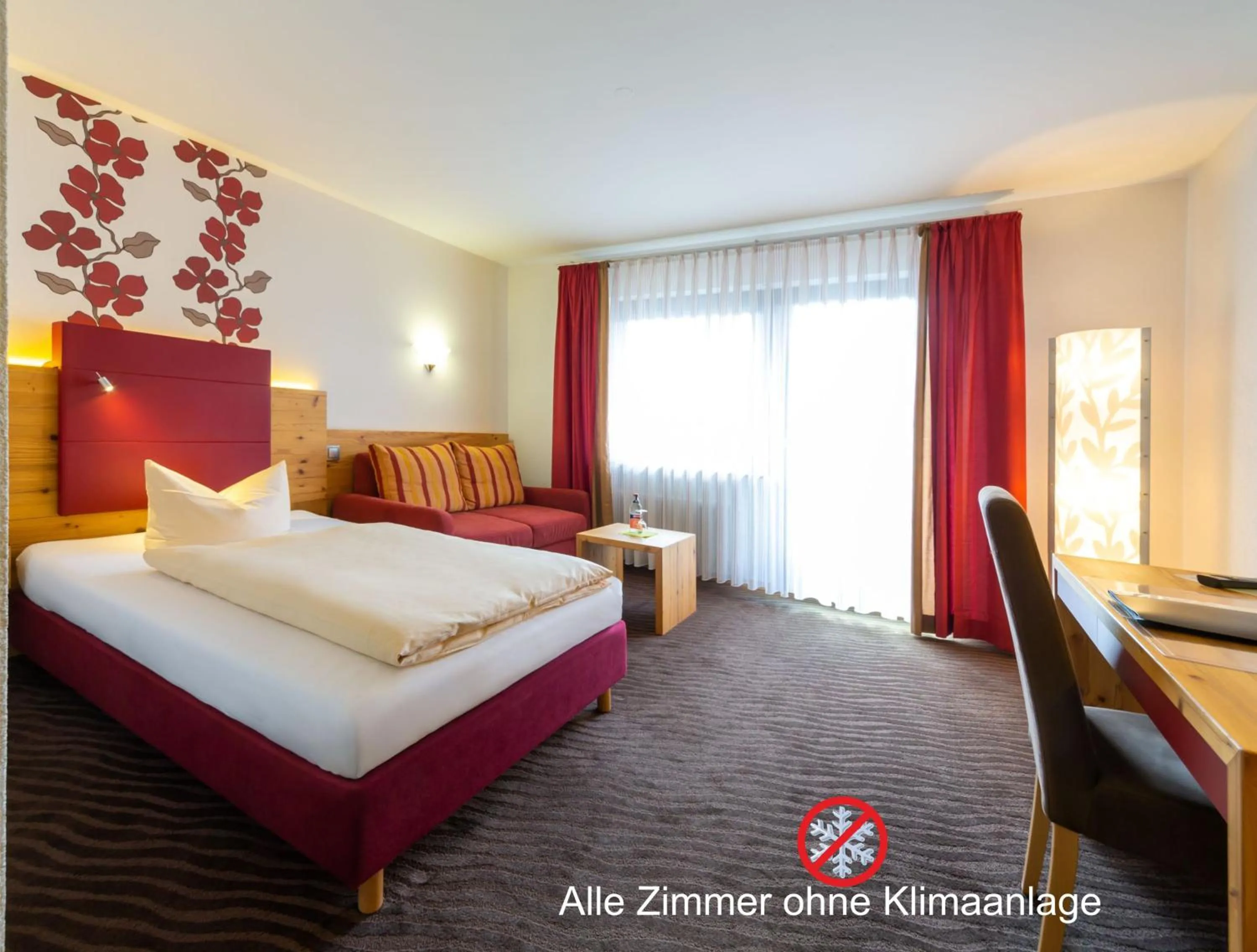 Photo of the whole room, Bed in Hotel-Restaurant Bierhäusle