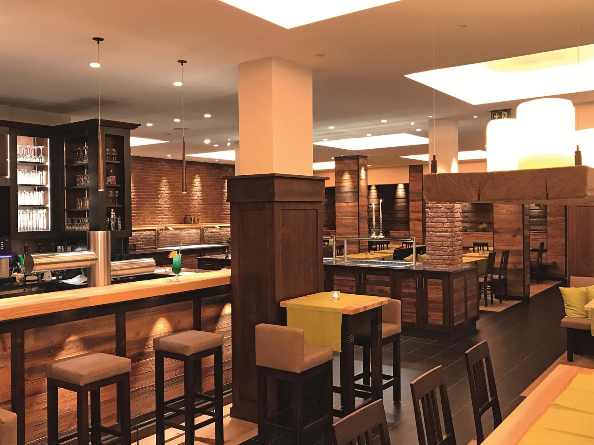 Restaurant/places to eat in ParkHotel Fulda