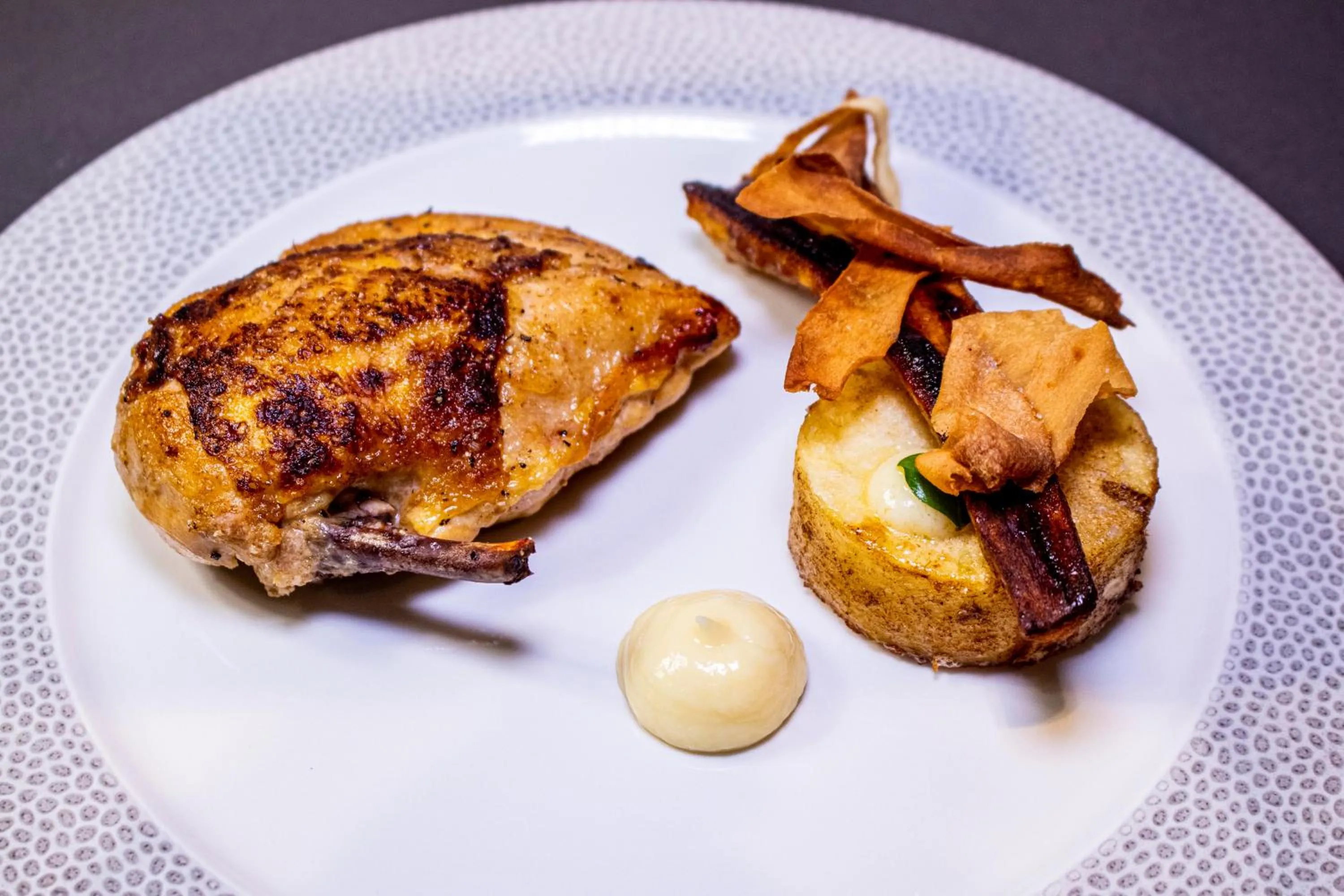 Restaurant/places to eat in Hillyard House Hotel