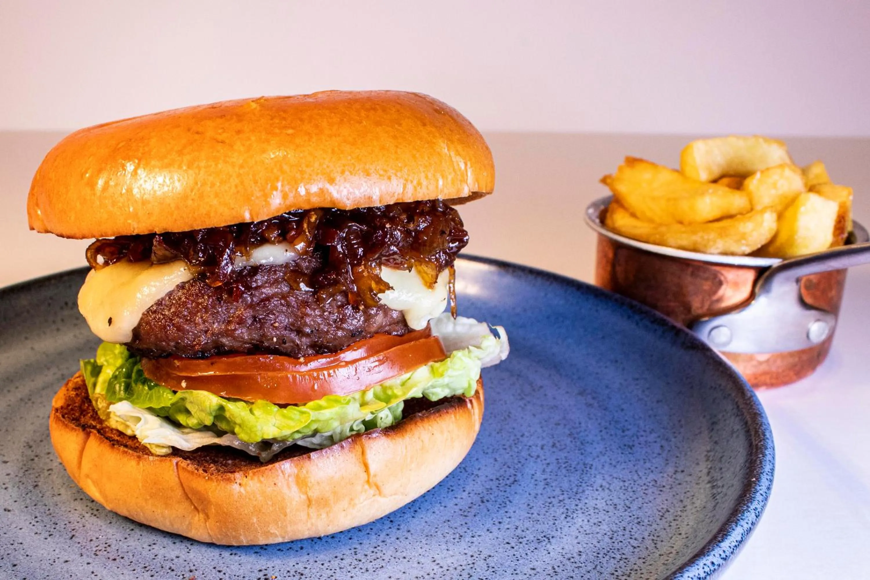 Restaurant/places to eat in Hillyard House Hotel