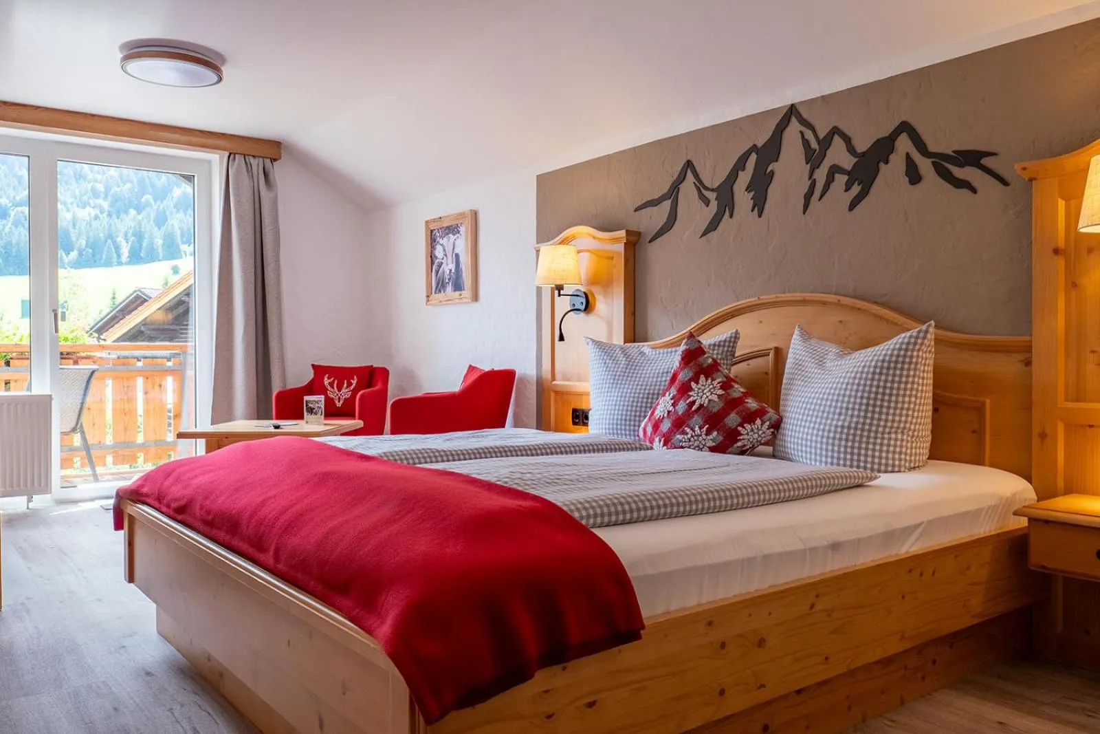 Photo of the whole room, Bed in Hotel-Garni Kalkbrennerhof