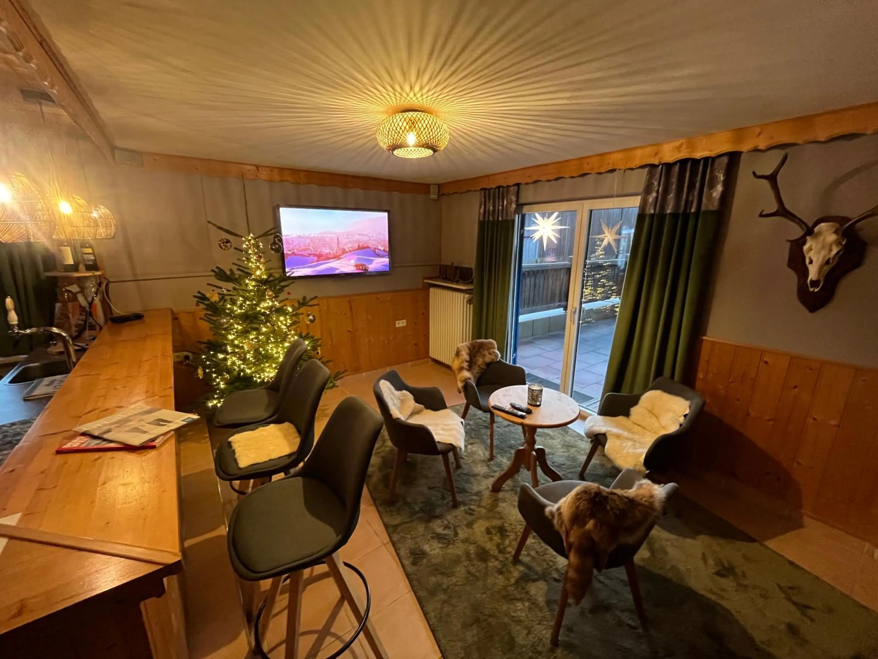 Lounge or bar in Hotel-Garni Kalkbrennerhof