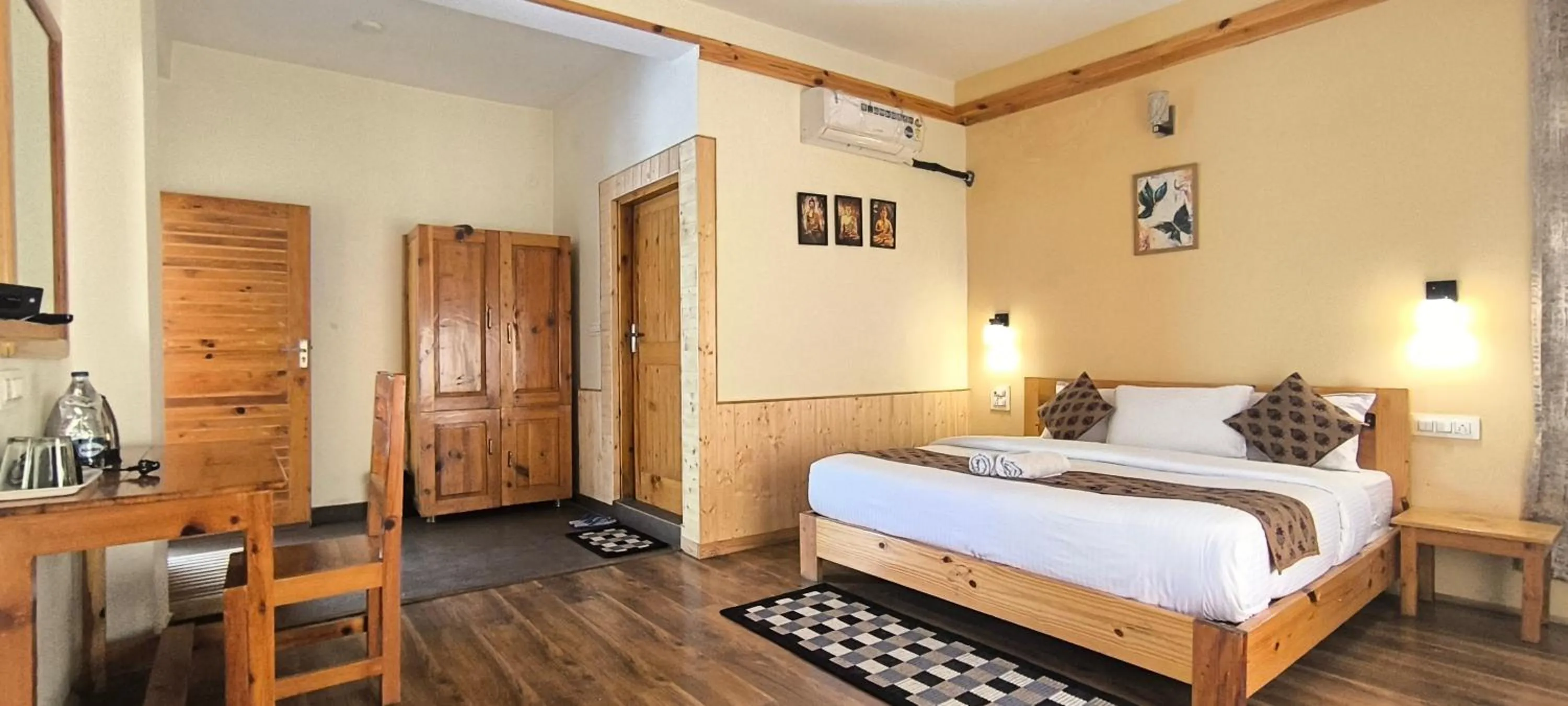 Bed in Tirthan Grand Riverside