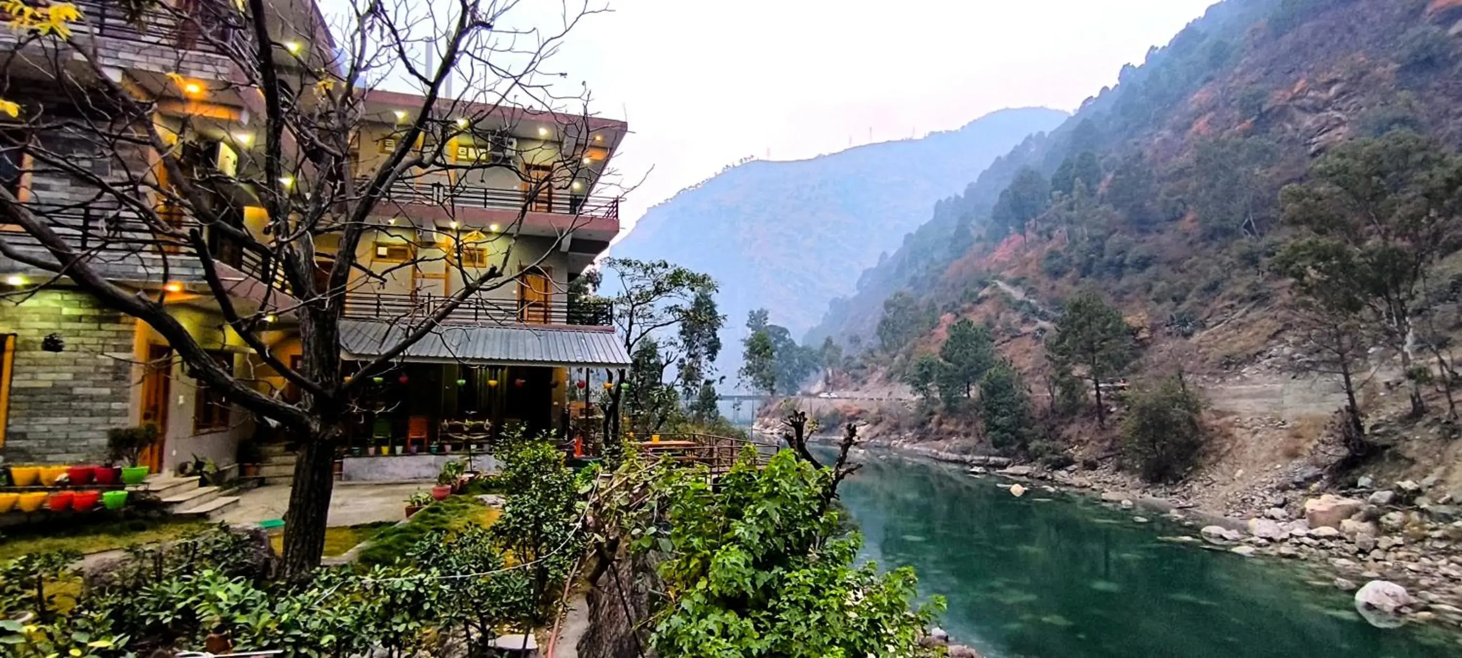 Tirthan Grand Riverside Tirthan Grand Riverside