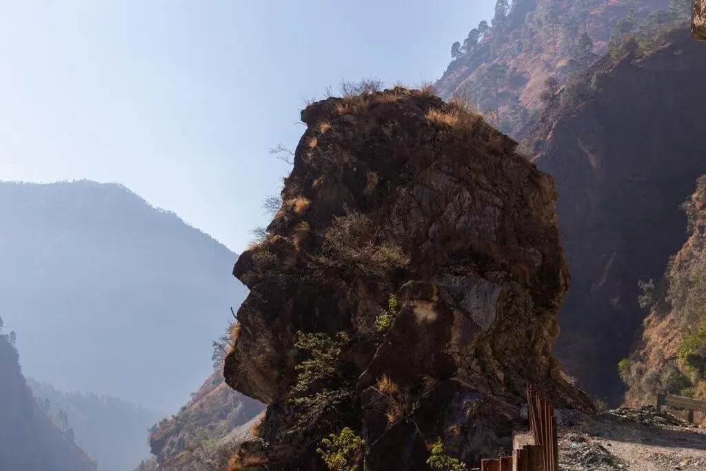 Nearby landmark in Tirthan Grand Riverside