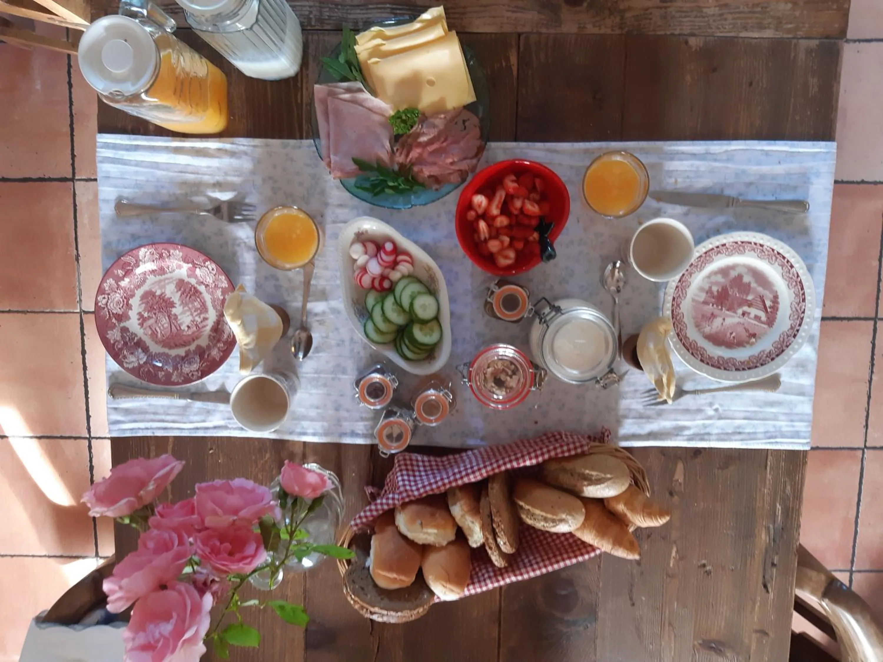 Breakfast in B & B 'Droom in de polder de Suite met prive sauna