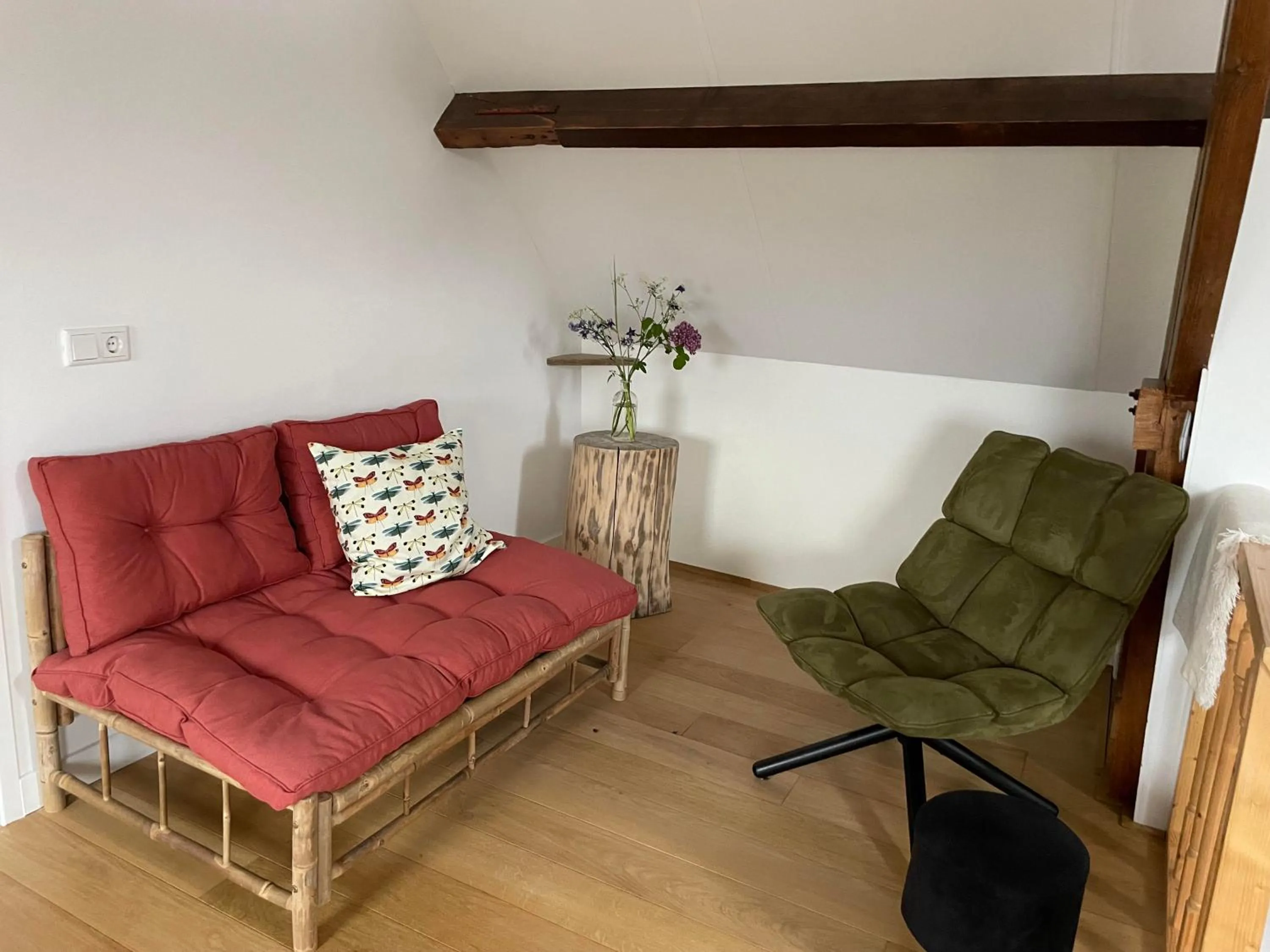 Seating area in B & B 'Droom in de polder de Suite met prive sauna